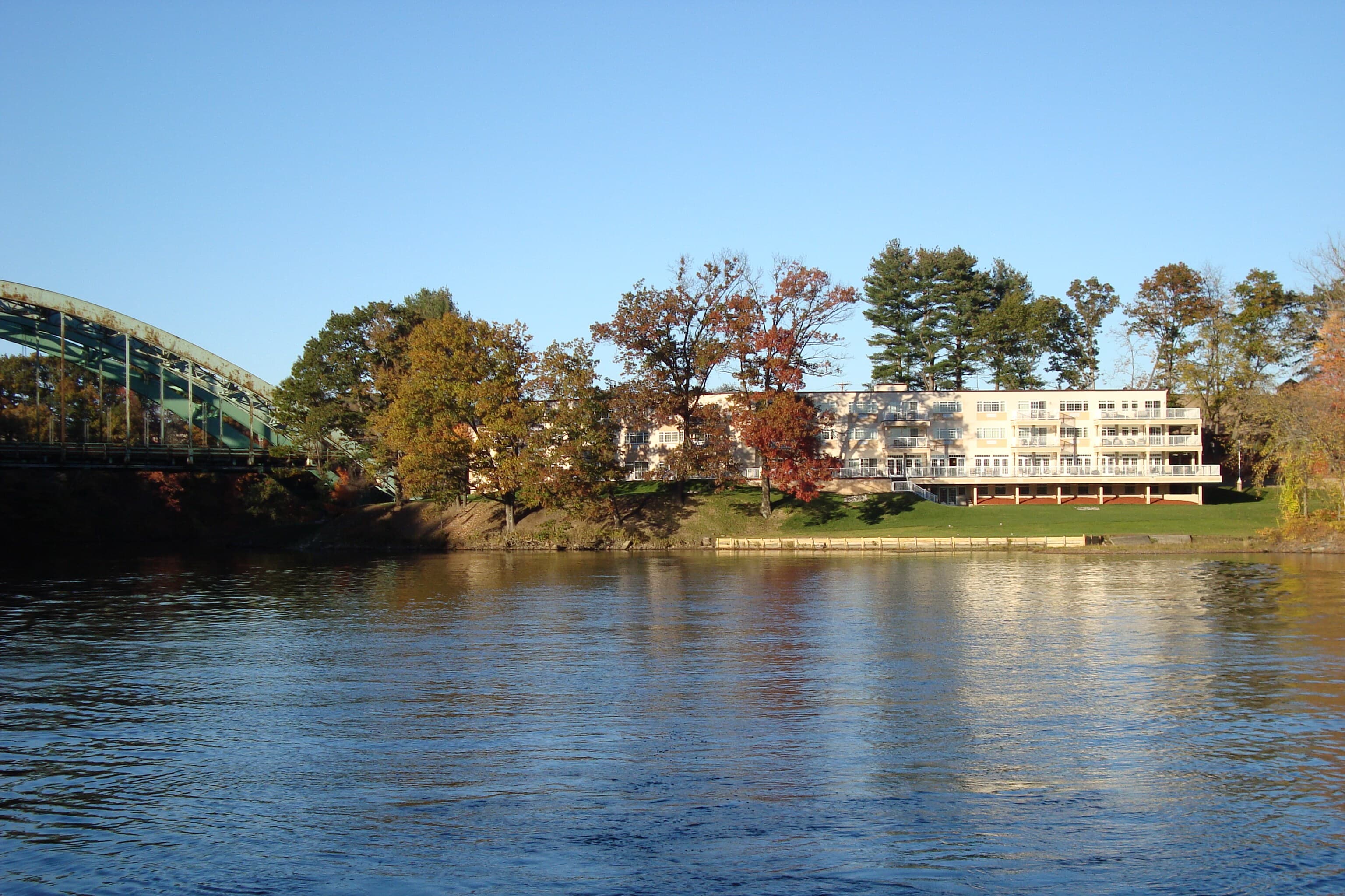 Riverside Hotel, an Ascend Collection Hotel - Image 1