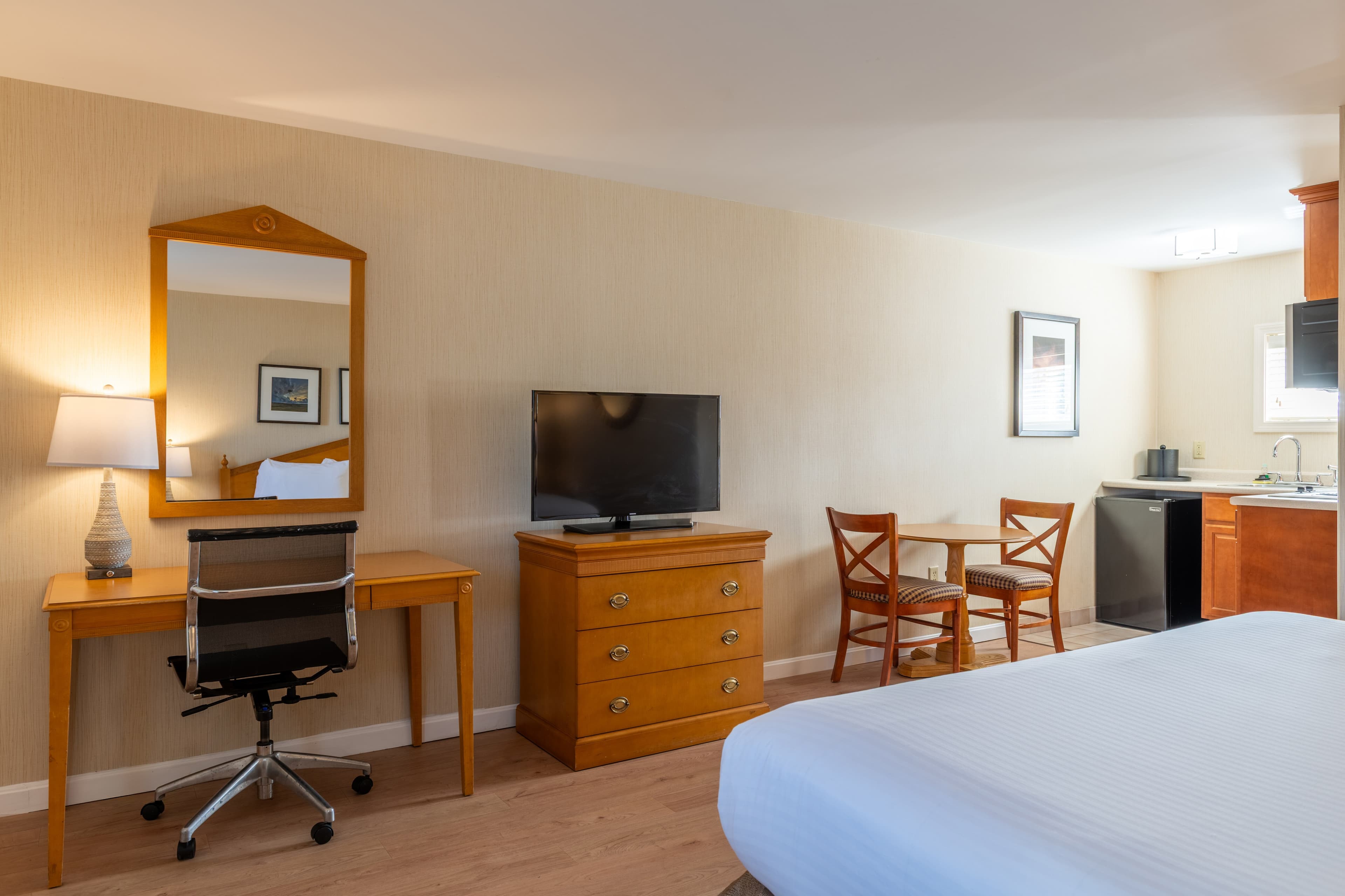 Port Inn and Suites Portsmouth, an Ascend Collection Hotel — 3