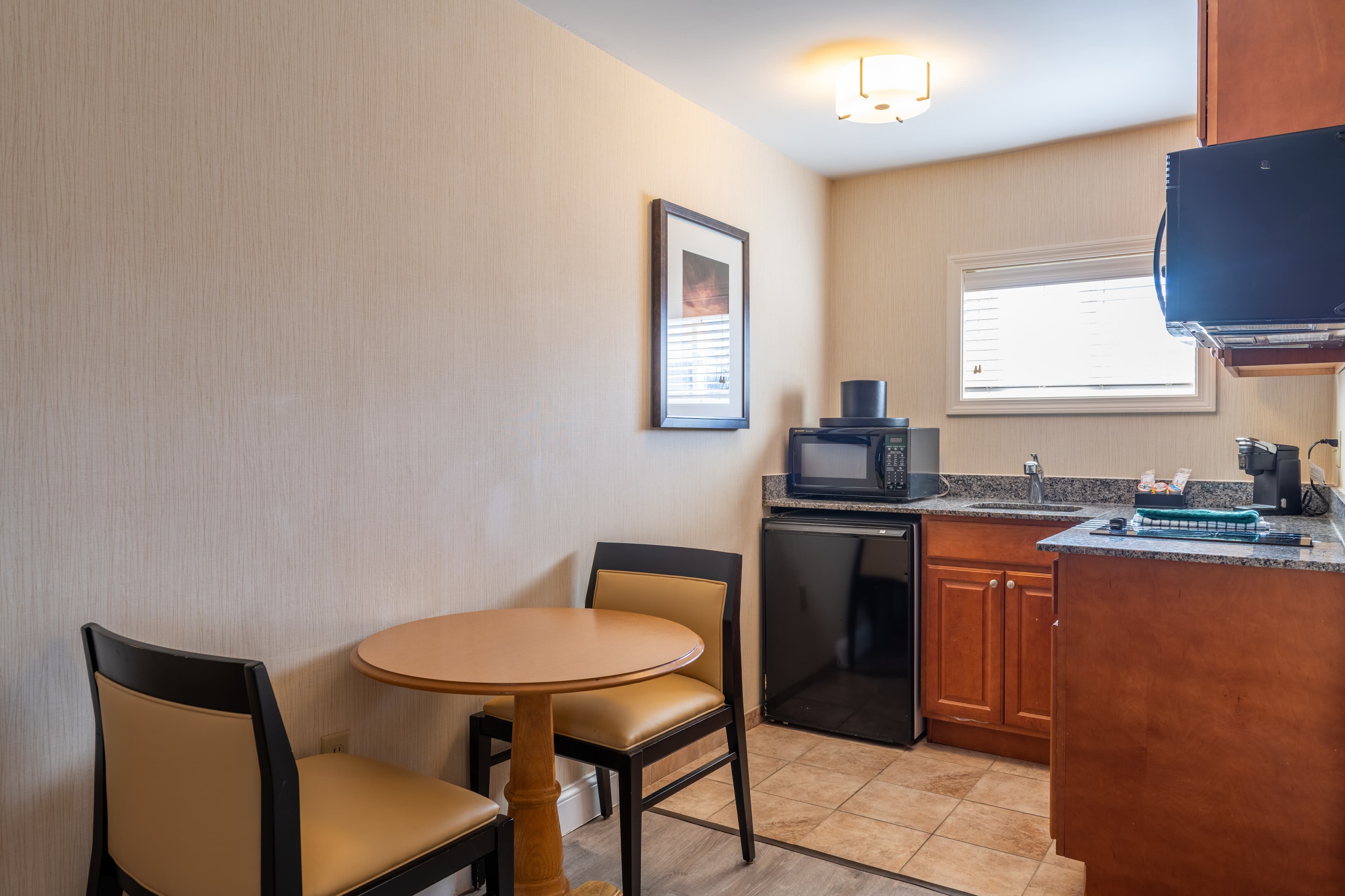 Port Inn and Suites Portsmouth, an Ascend Collection Hotel — 10