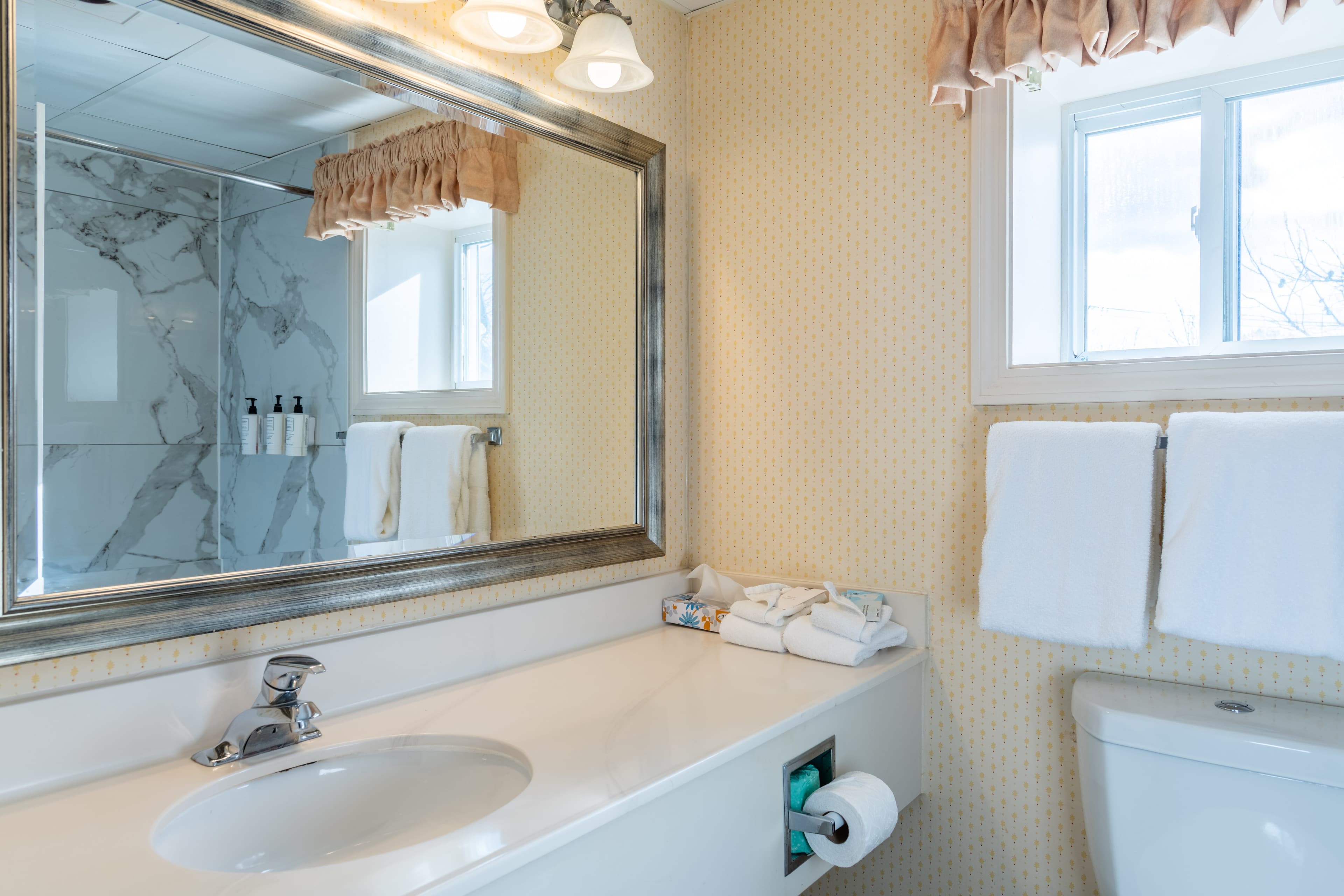 Port Inn and Suites Portsmouth, an Ascend Collection Hotel — 11