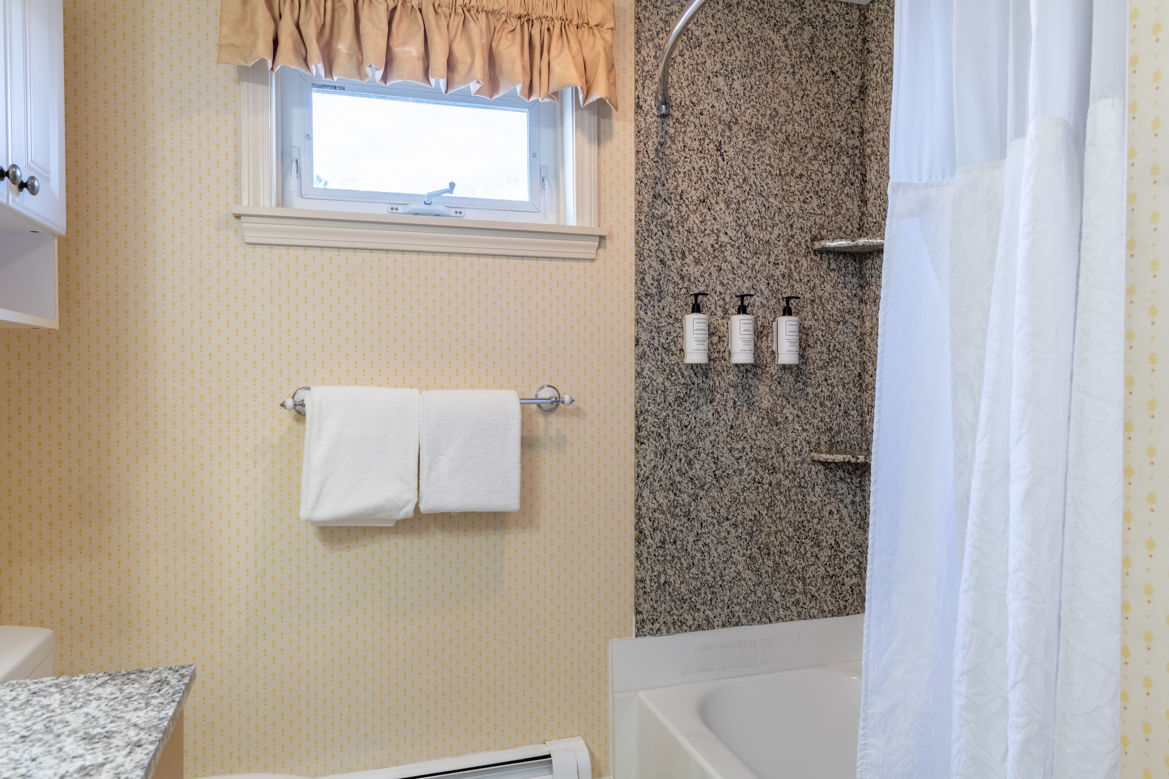 Port Inn and Suites Portsmouth, an Ascend Collection Hotel — 21