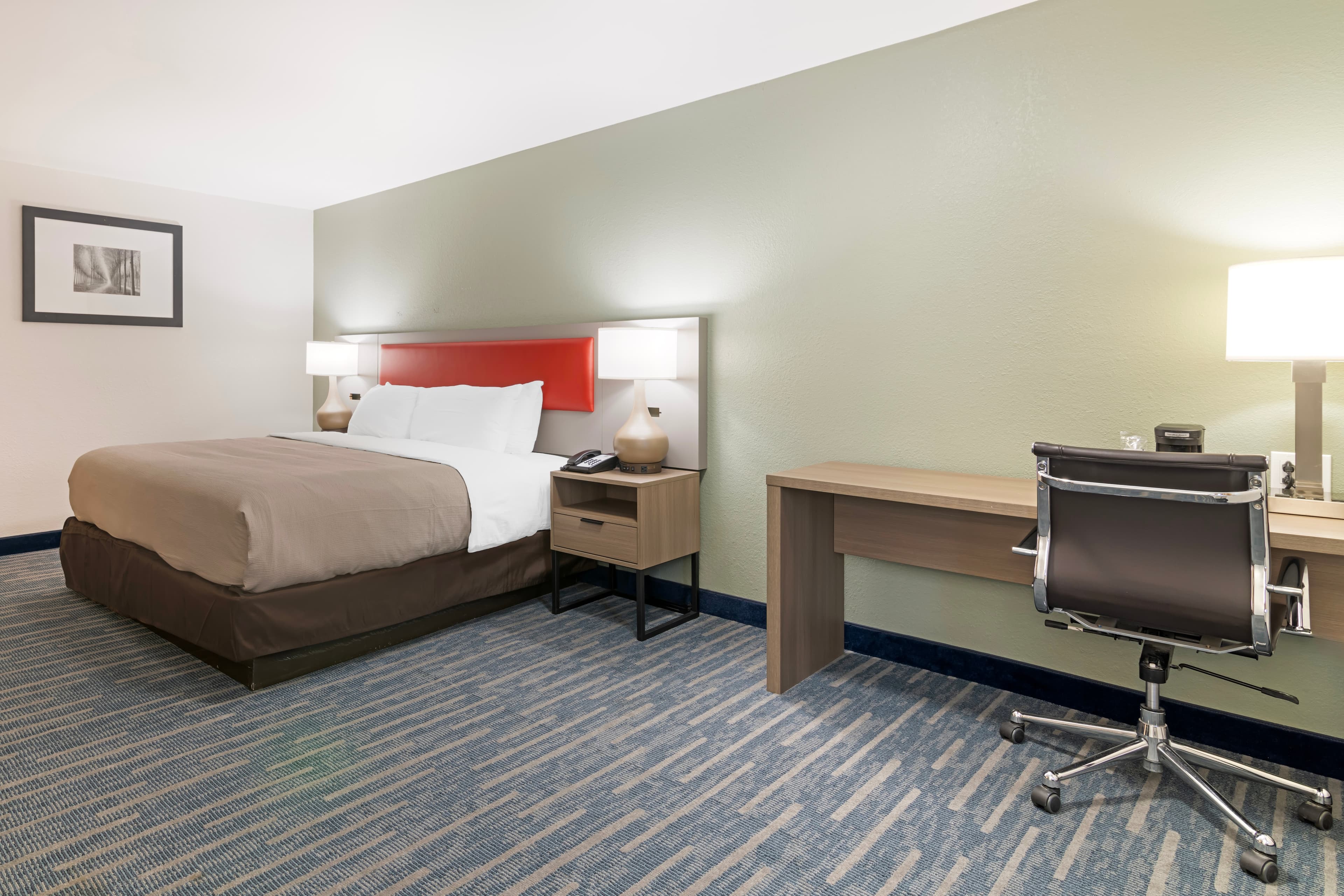 Quality Inn Lebanon - Hanover - Image 5