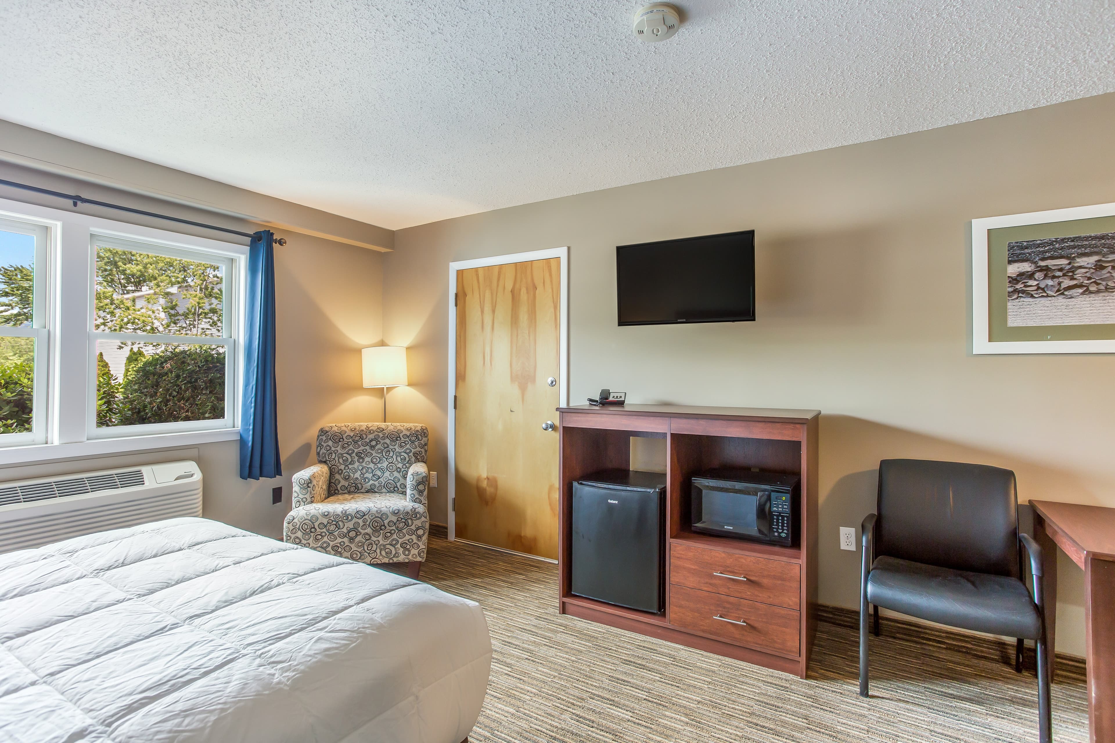 Quality Inn & Suites Gorham Riverside - Image 5