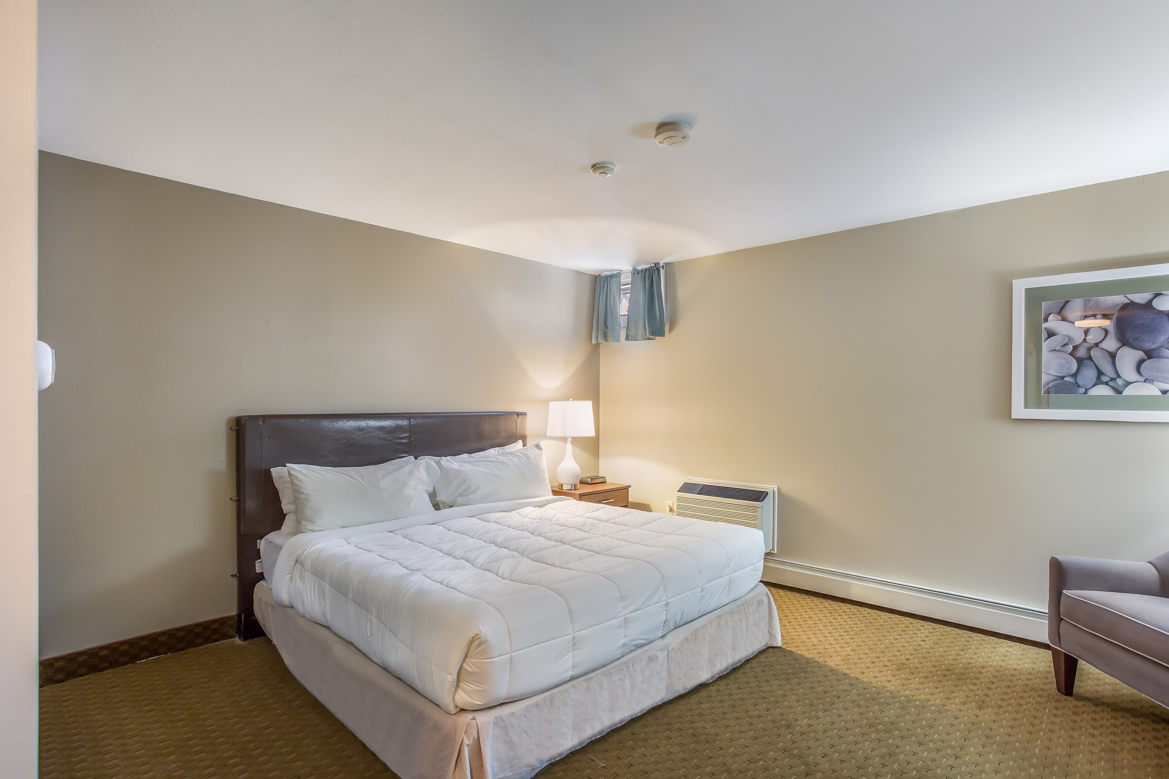 Quality Inn & Suites Gorham Riverside — 8