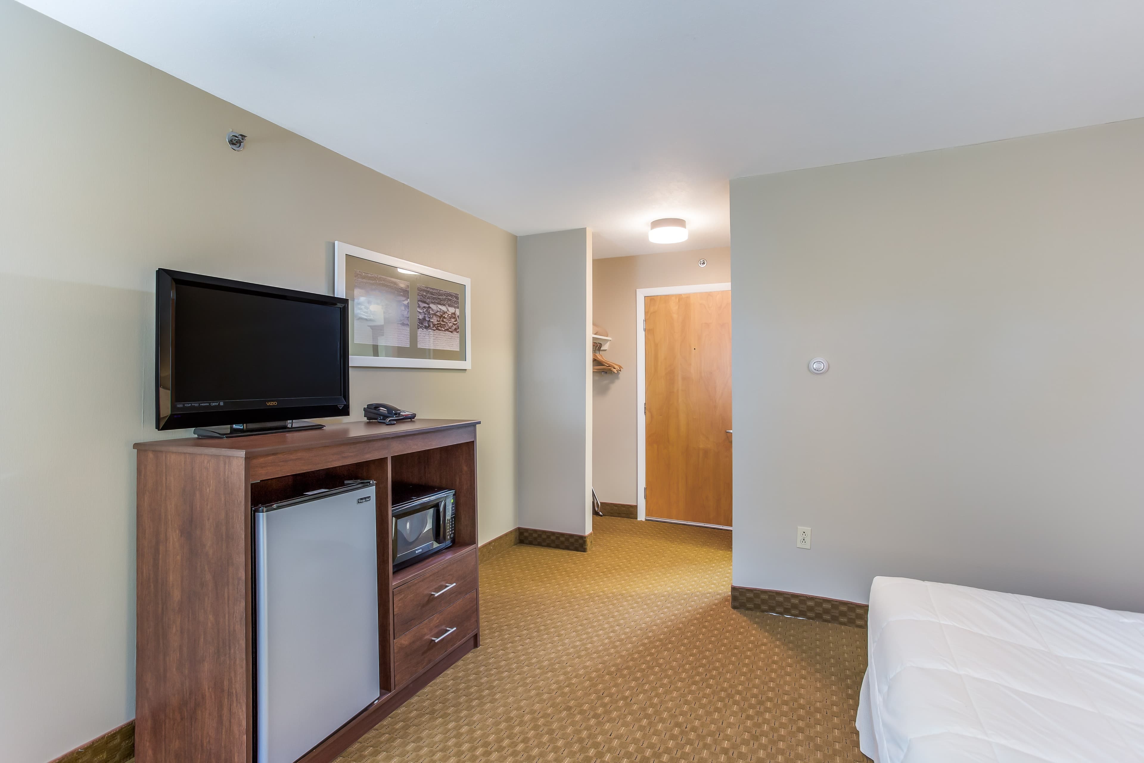 Quality Inn & Suites Gorham Riverside — 10