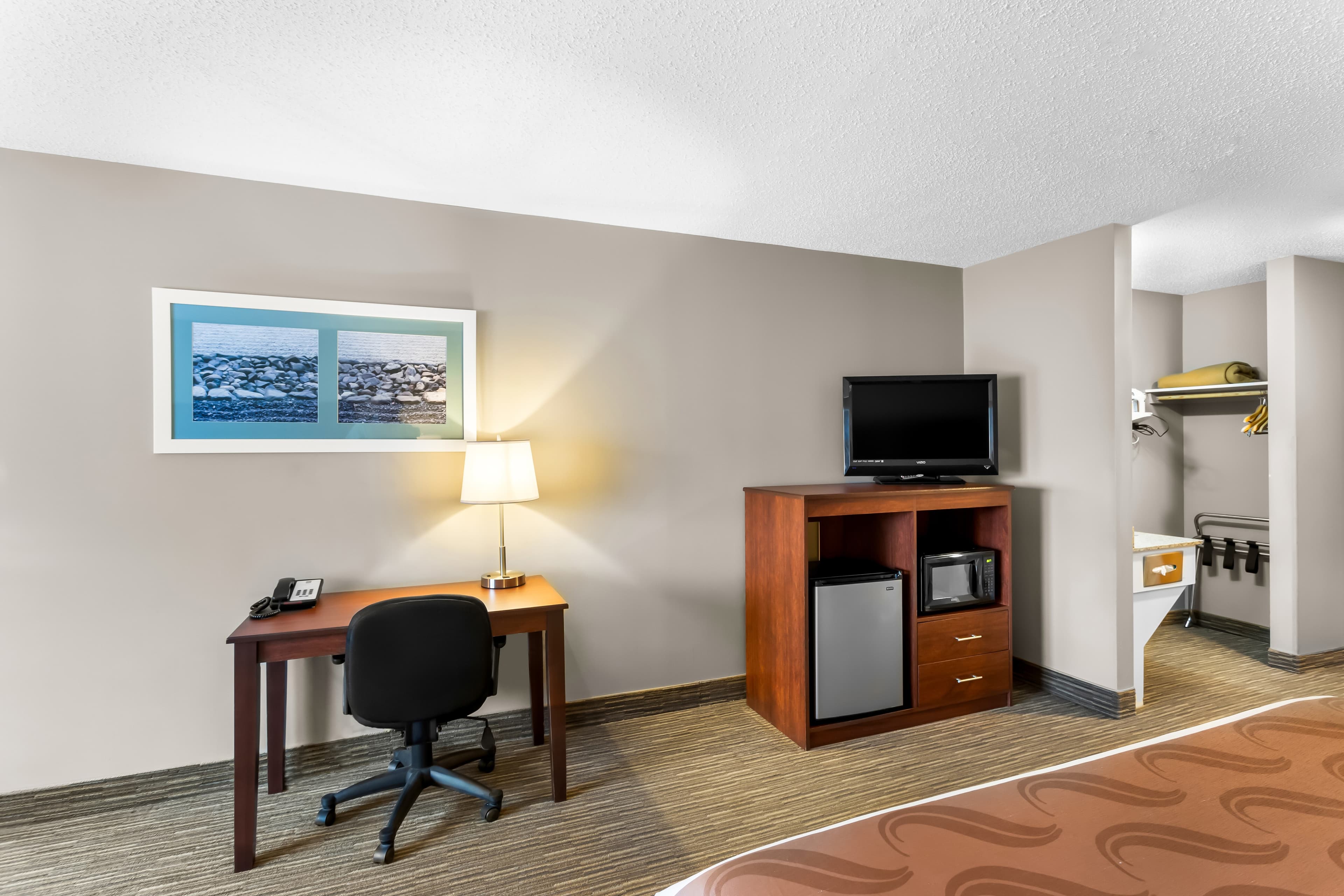Quality Inn & Suites Gorham Riverside — 18