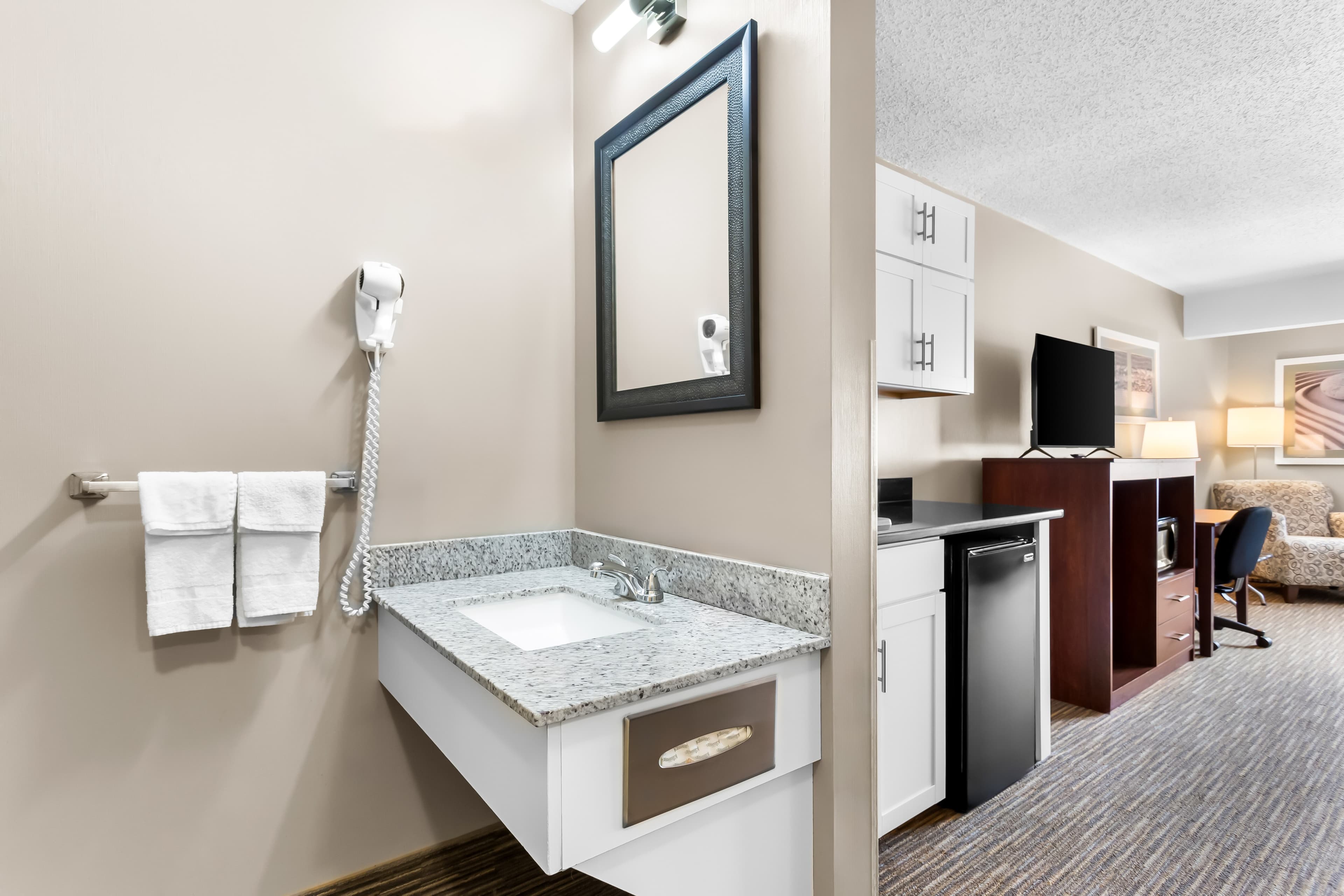 Quality Inn & Suites Gorham Riverside — 54