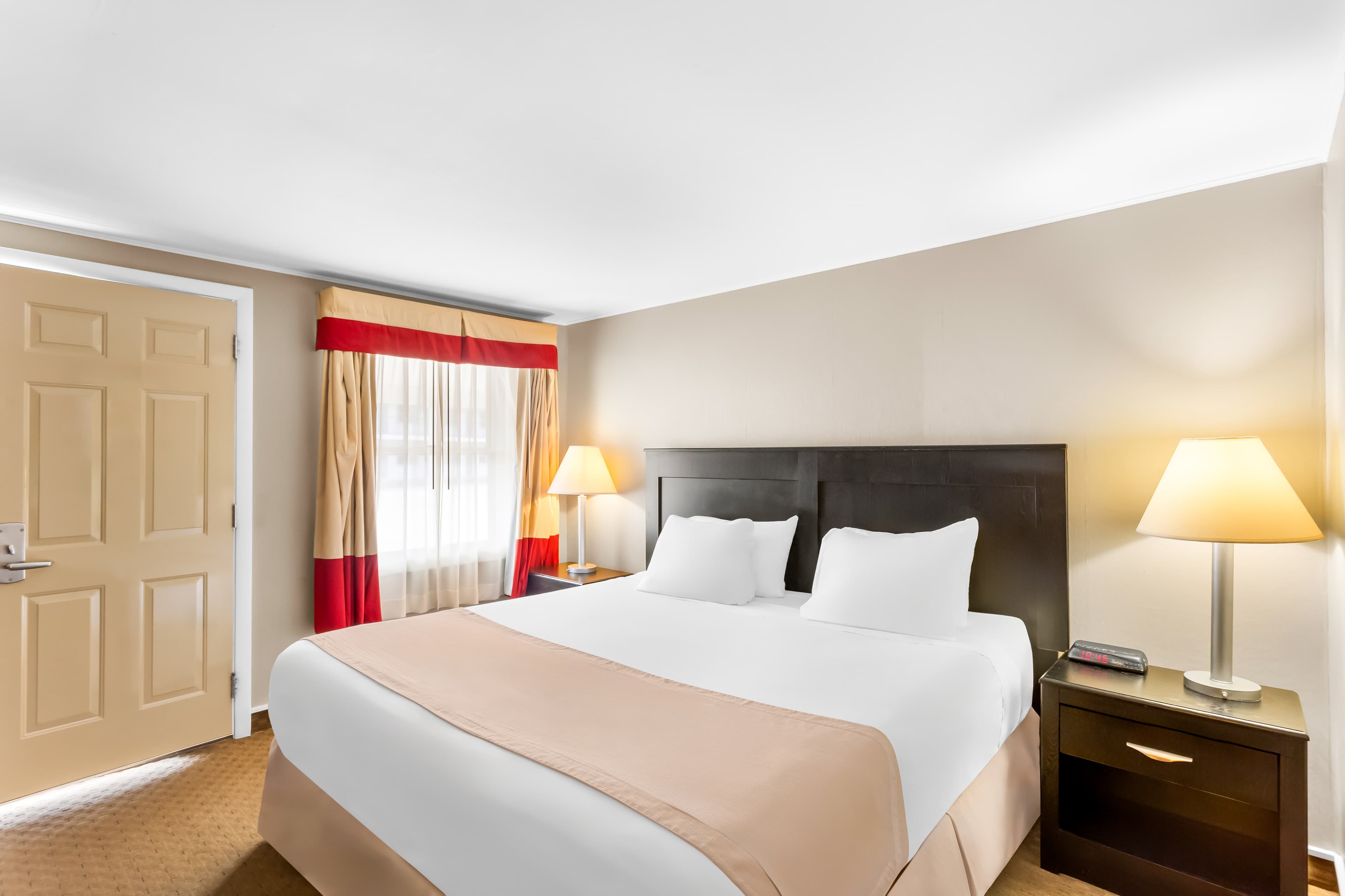 Rodeway Inn Gorham Riverside - Image 2