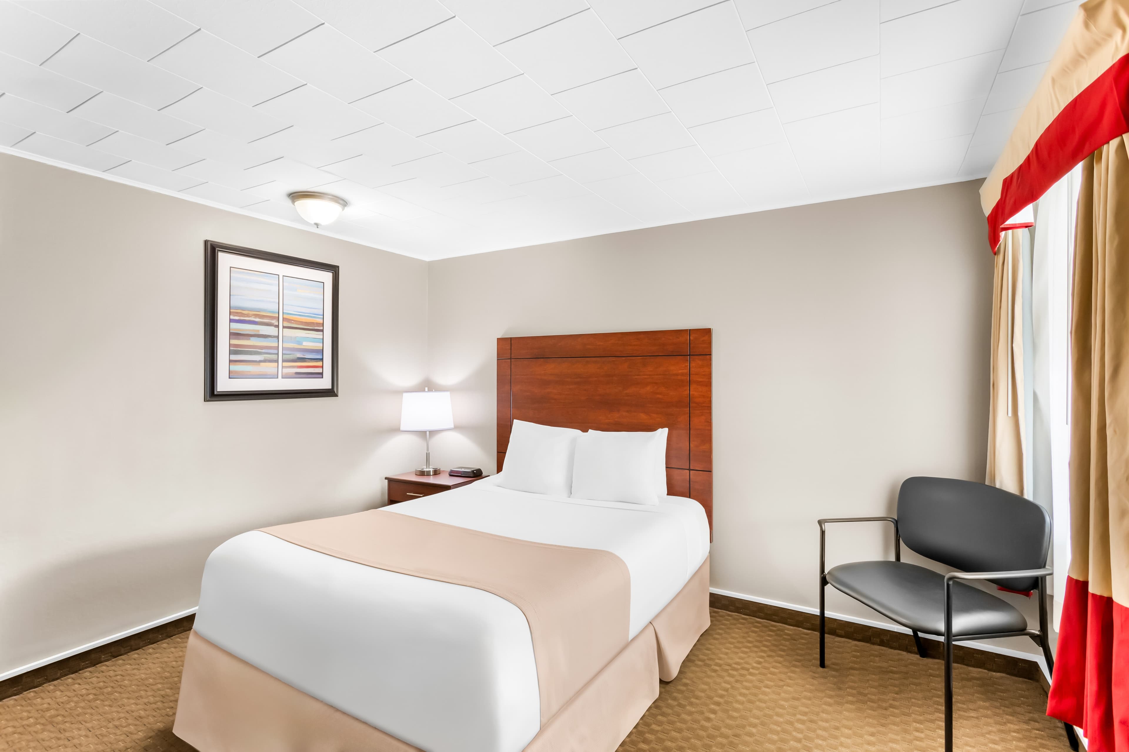 Rodeway Inn Gorham Riverside — 10