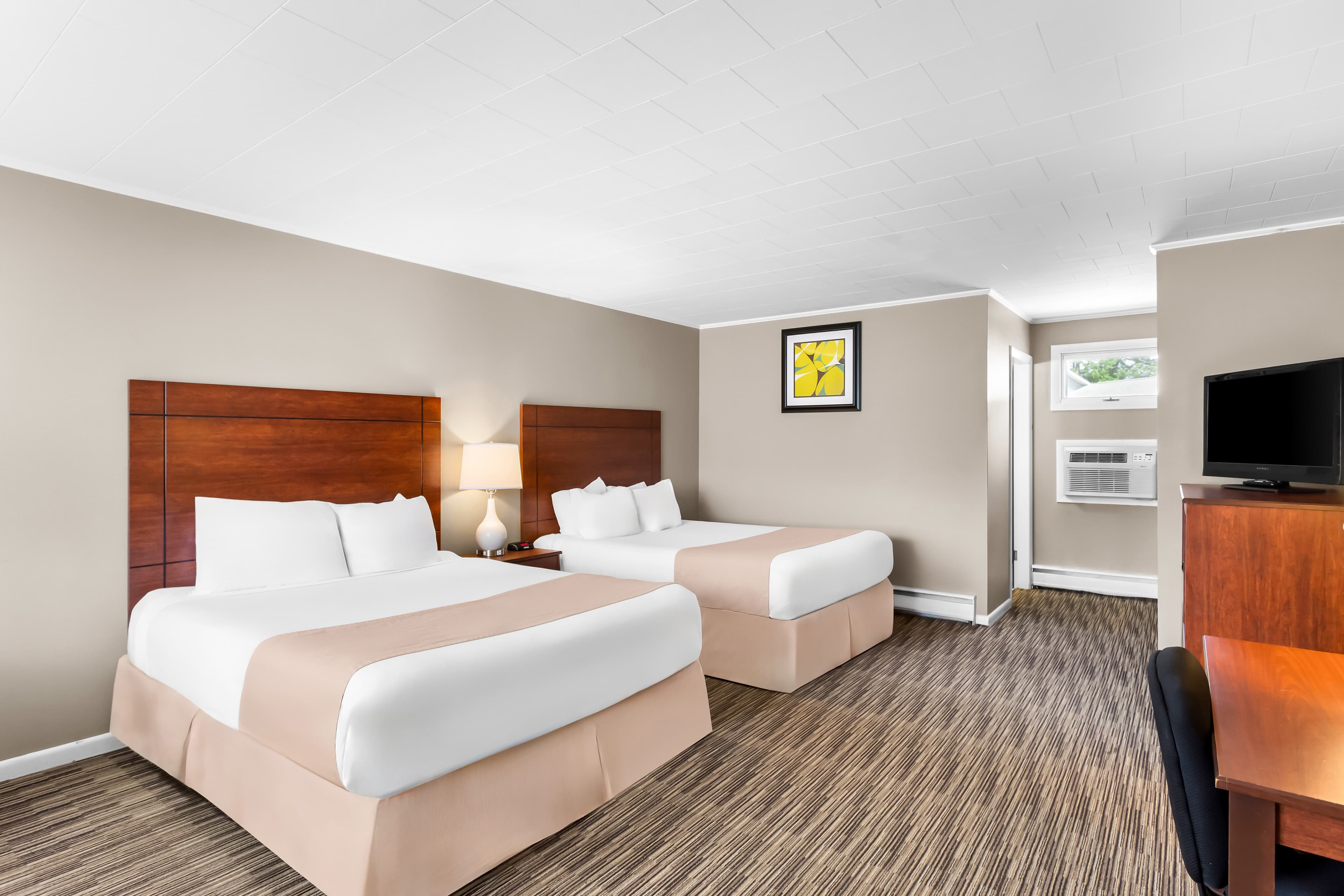Rodeway Inn Gorham Riverside — 14