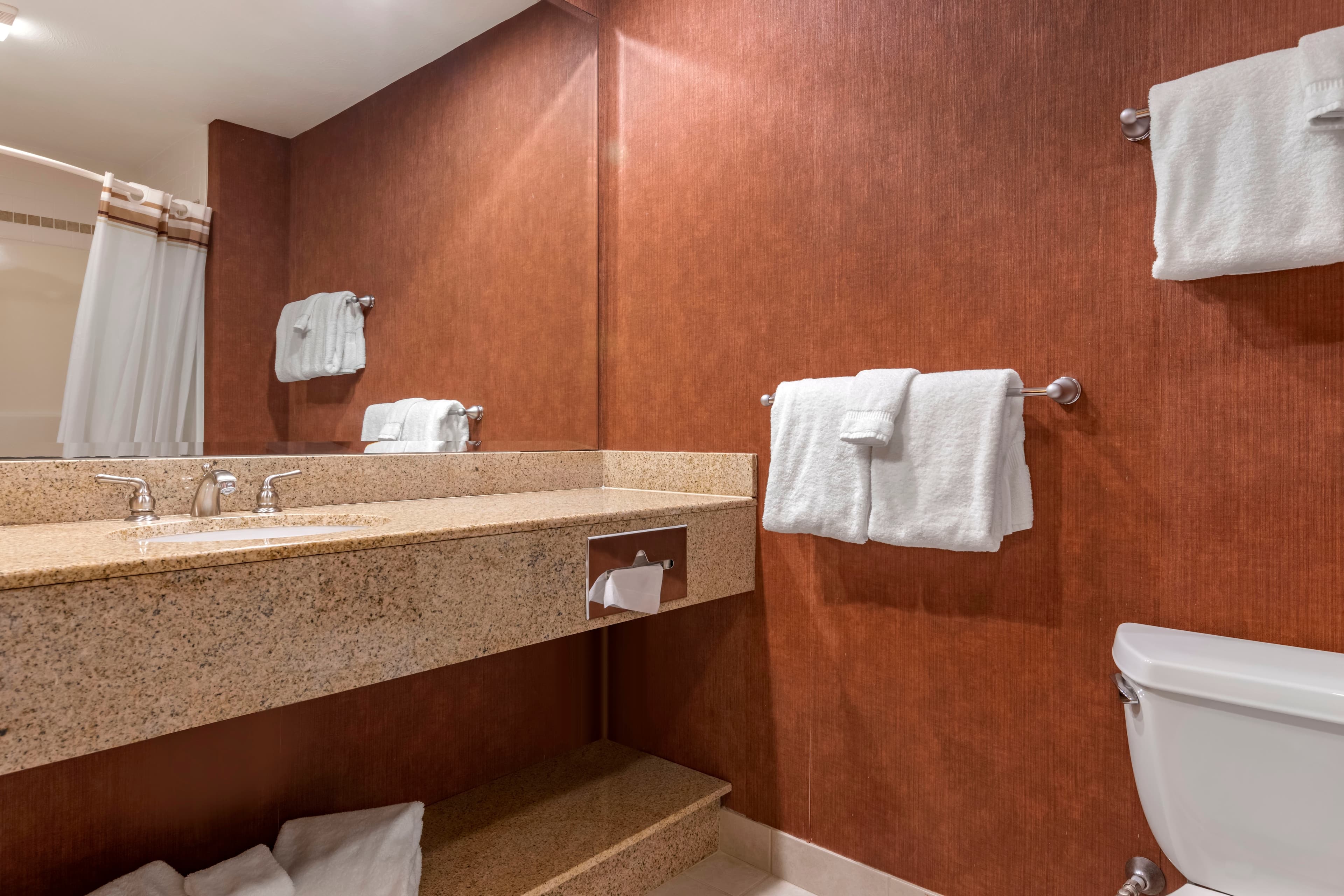 Mountain Edge Suites at Sunapee, an Ascend Collection Hotel — 11