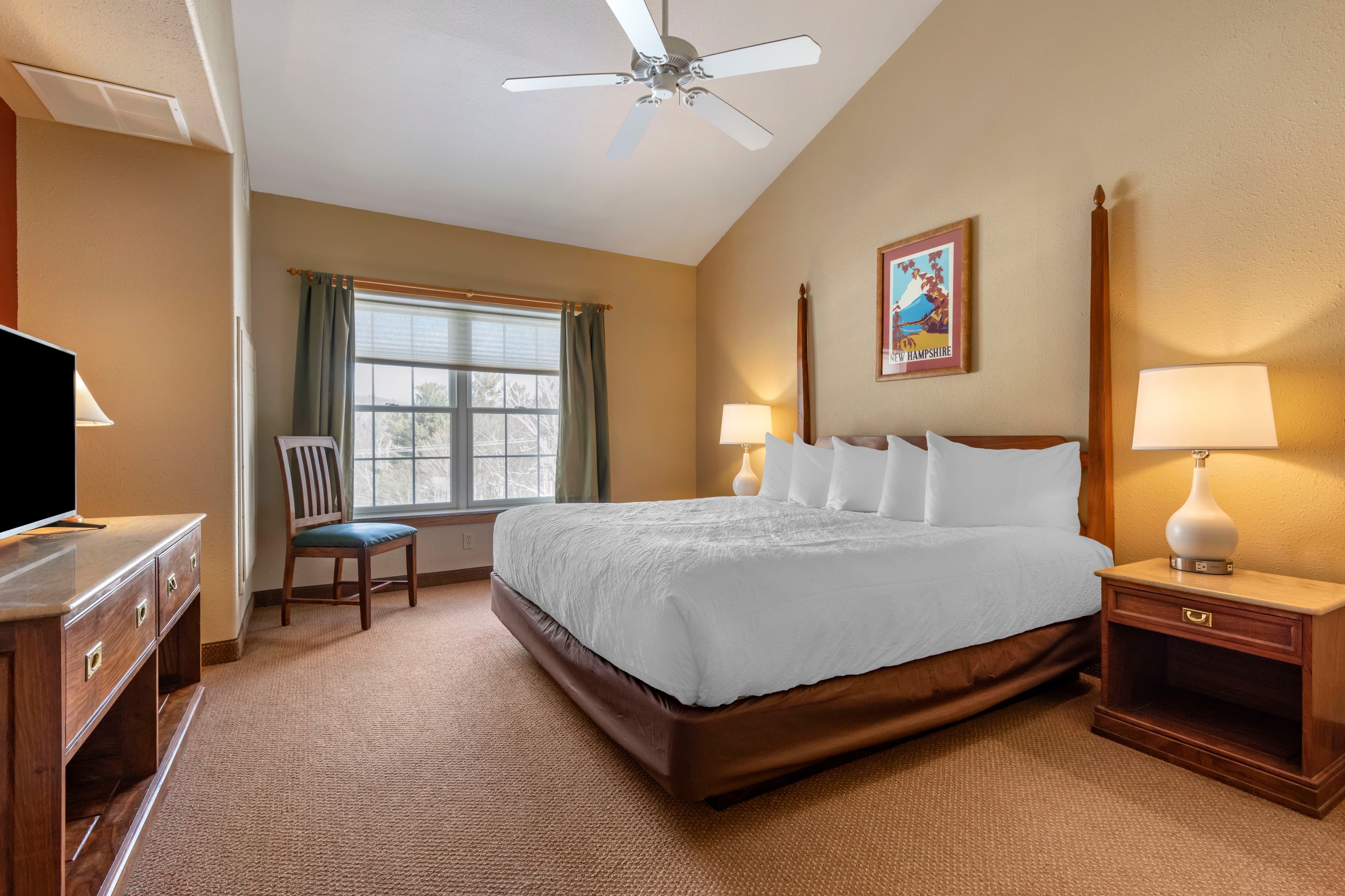 Mountain Edge Suites at Sunapee, an Ascend Collection Hotel — 17