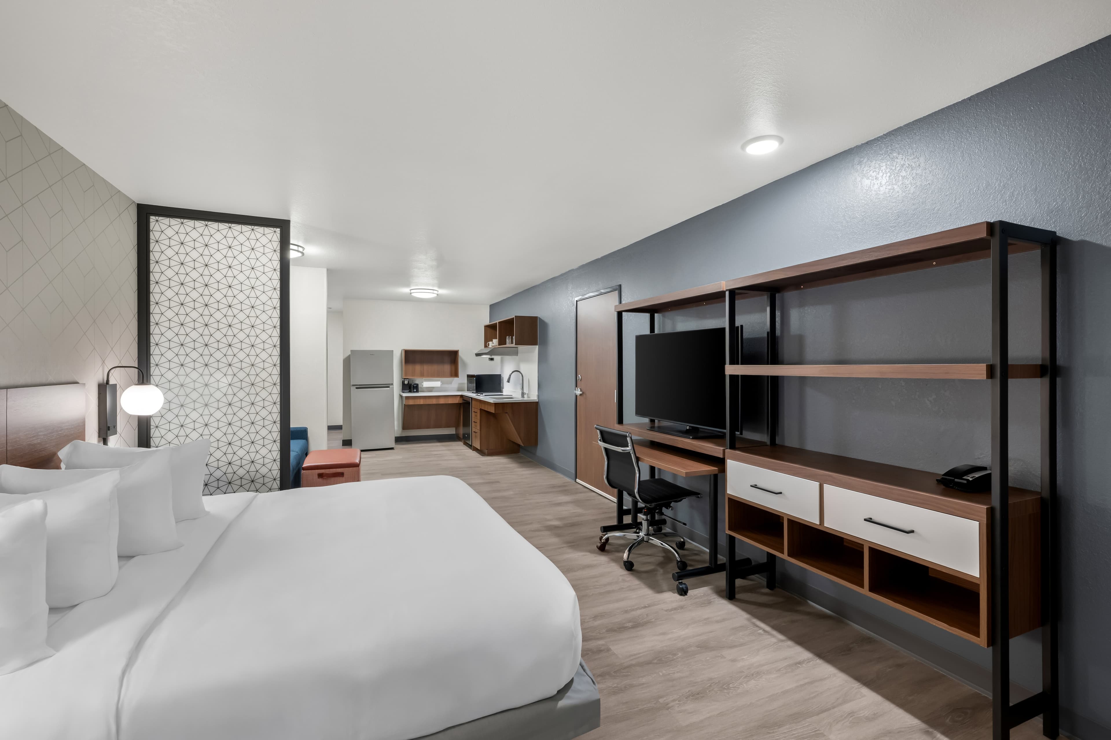 Everhome Suites Portsmouth - Newington — 7