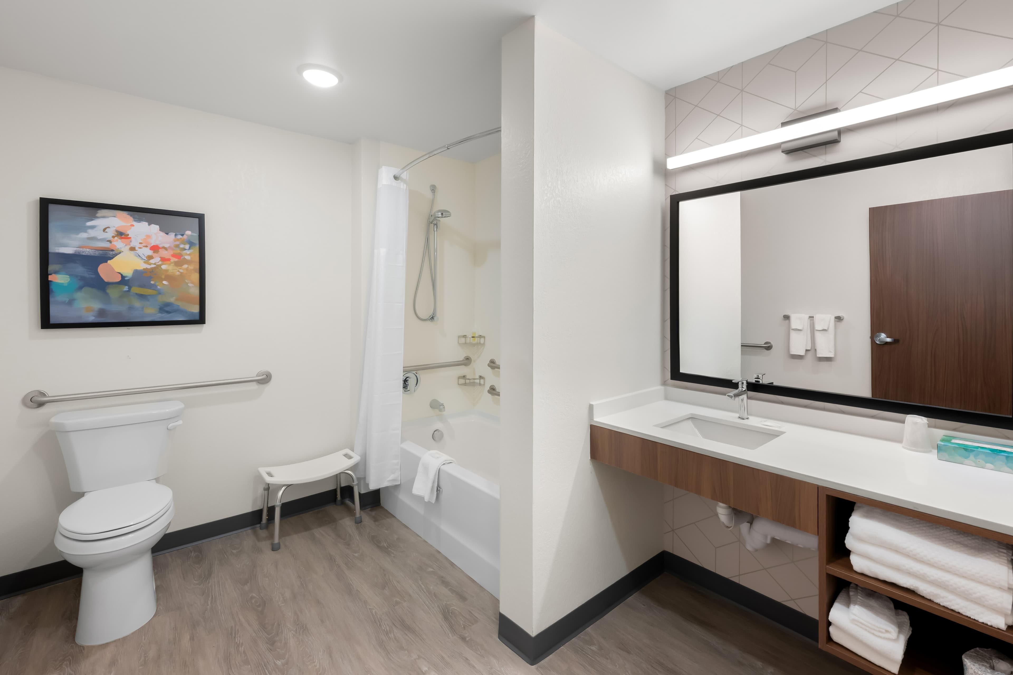 Everhome Suites Portsmouth - Newington — 8
