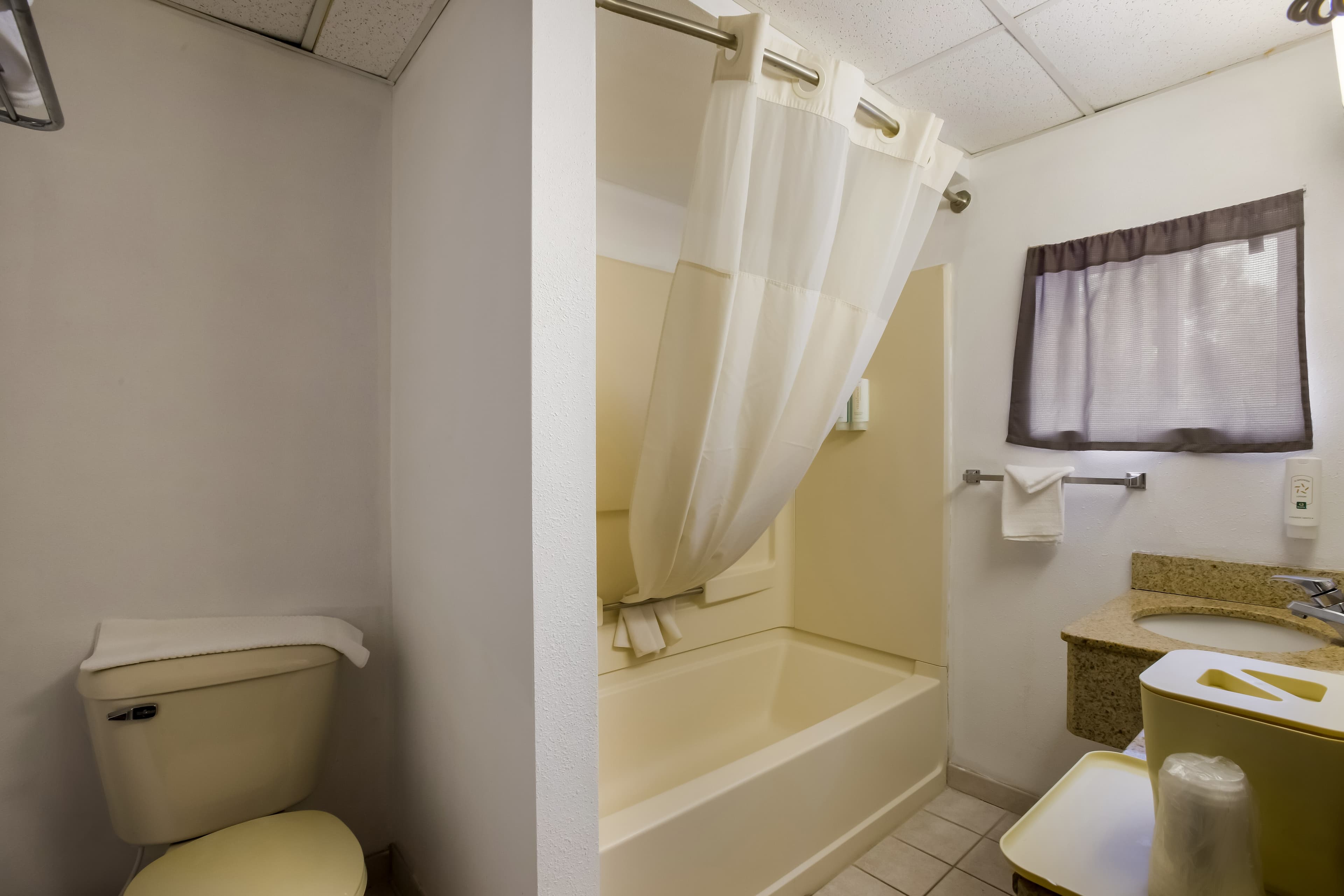 Quality Inn & Suites Millville — 8