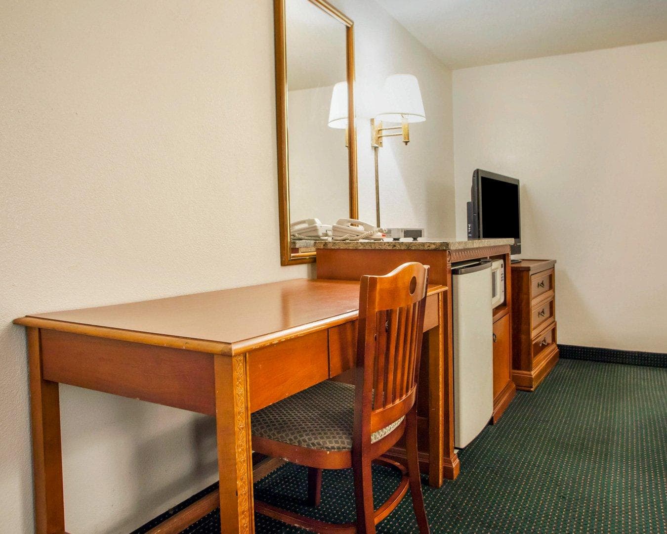 Econo Lodge Somers Point - Image 3