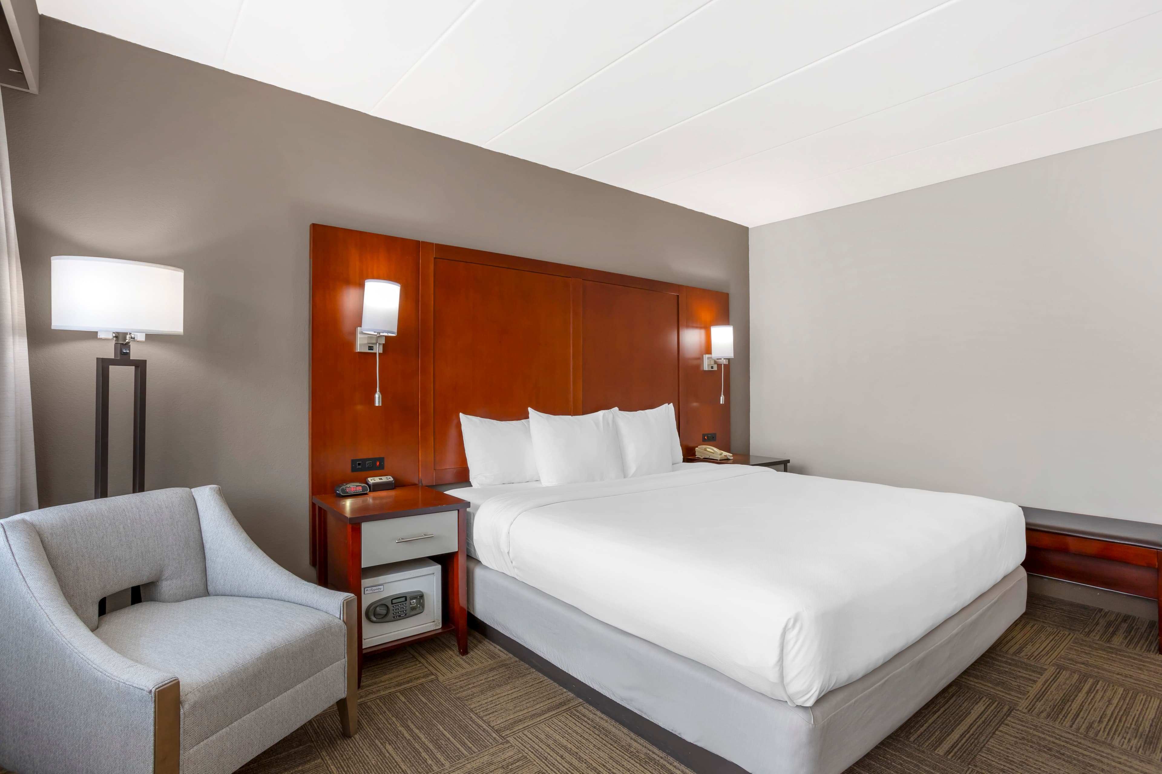 Comfort Inn Edgewater on Hudson River - Image 2