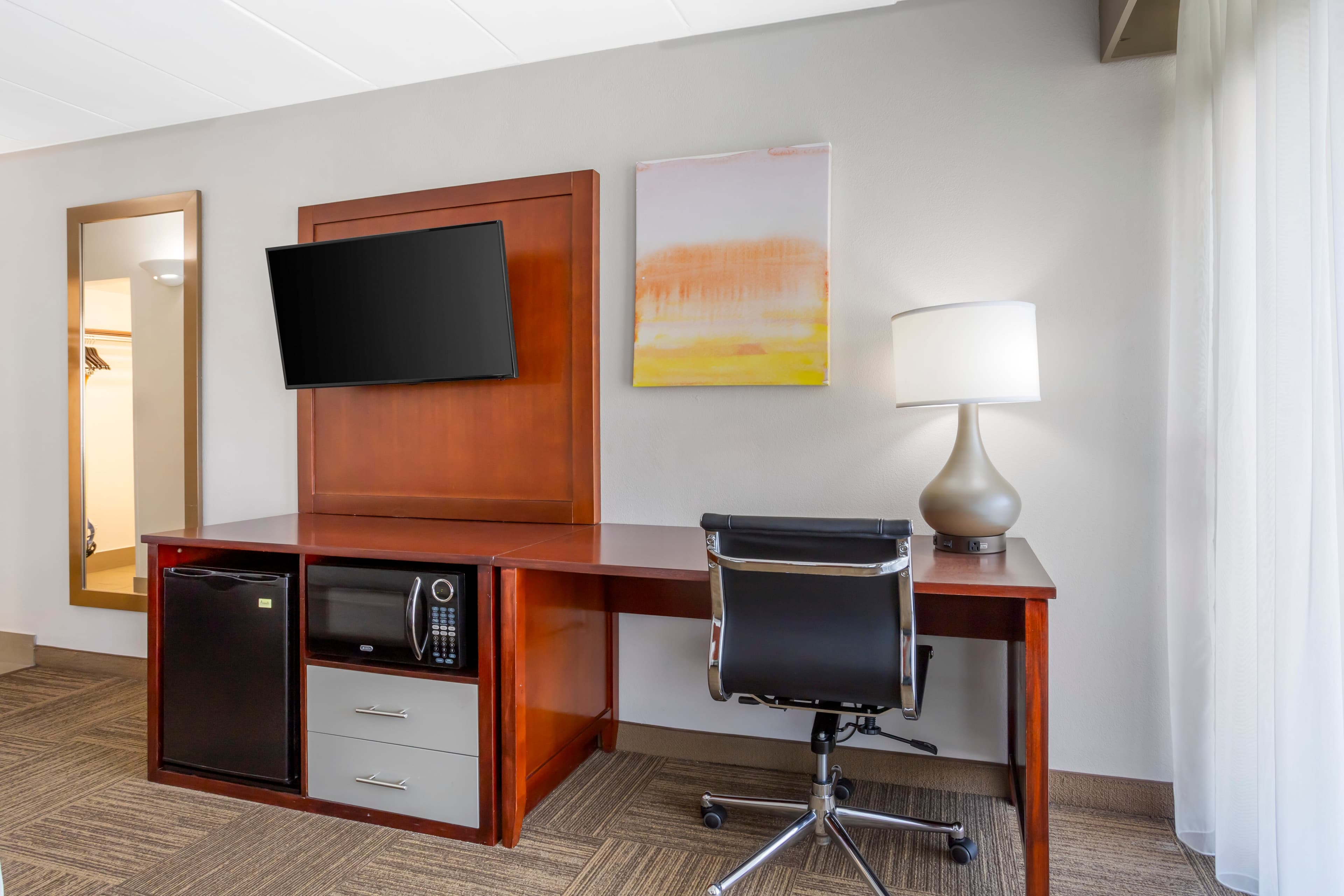 Comfort Inn Edgewater on Hudson River - Image 4