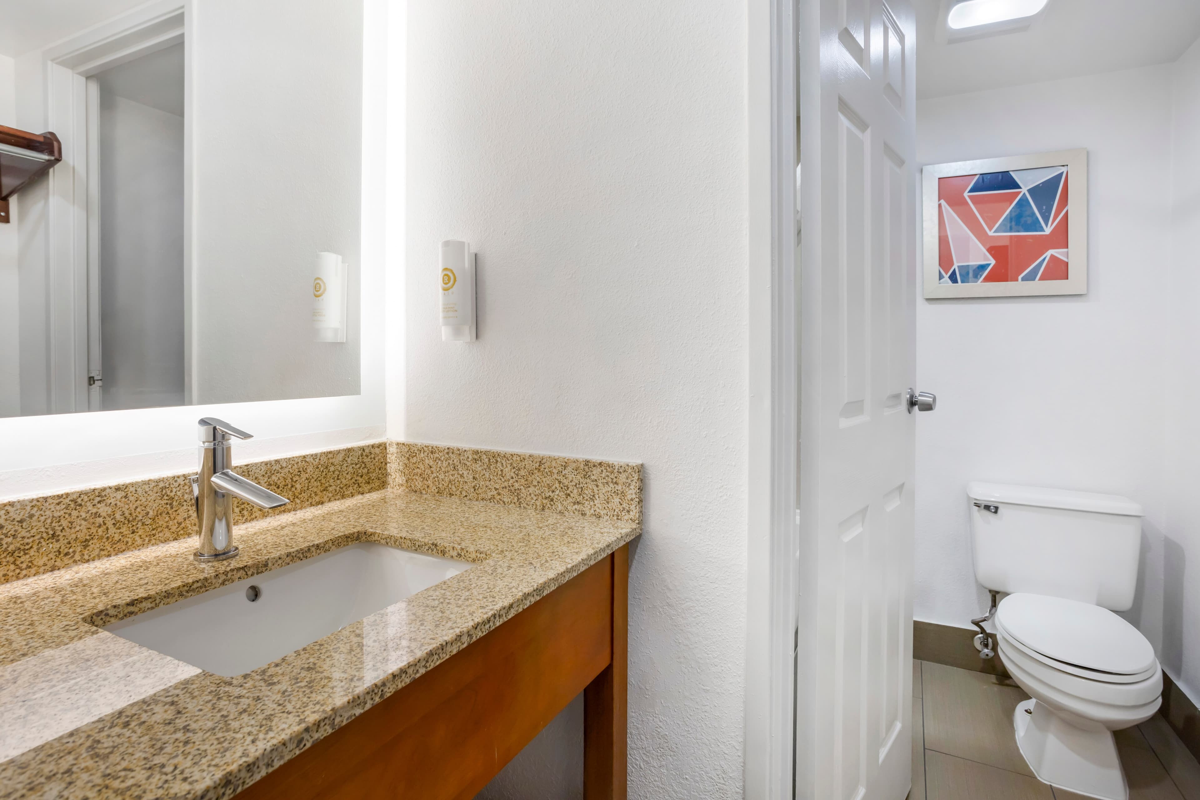 Comfort Inn Edgewater on Hudson River — 6