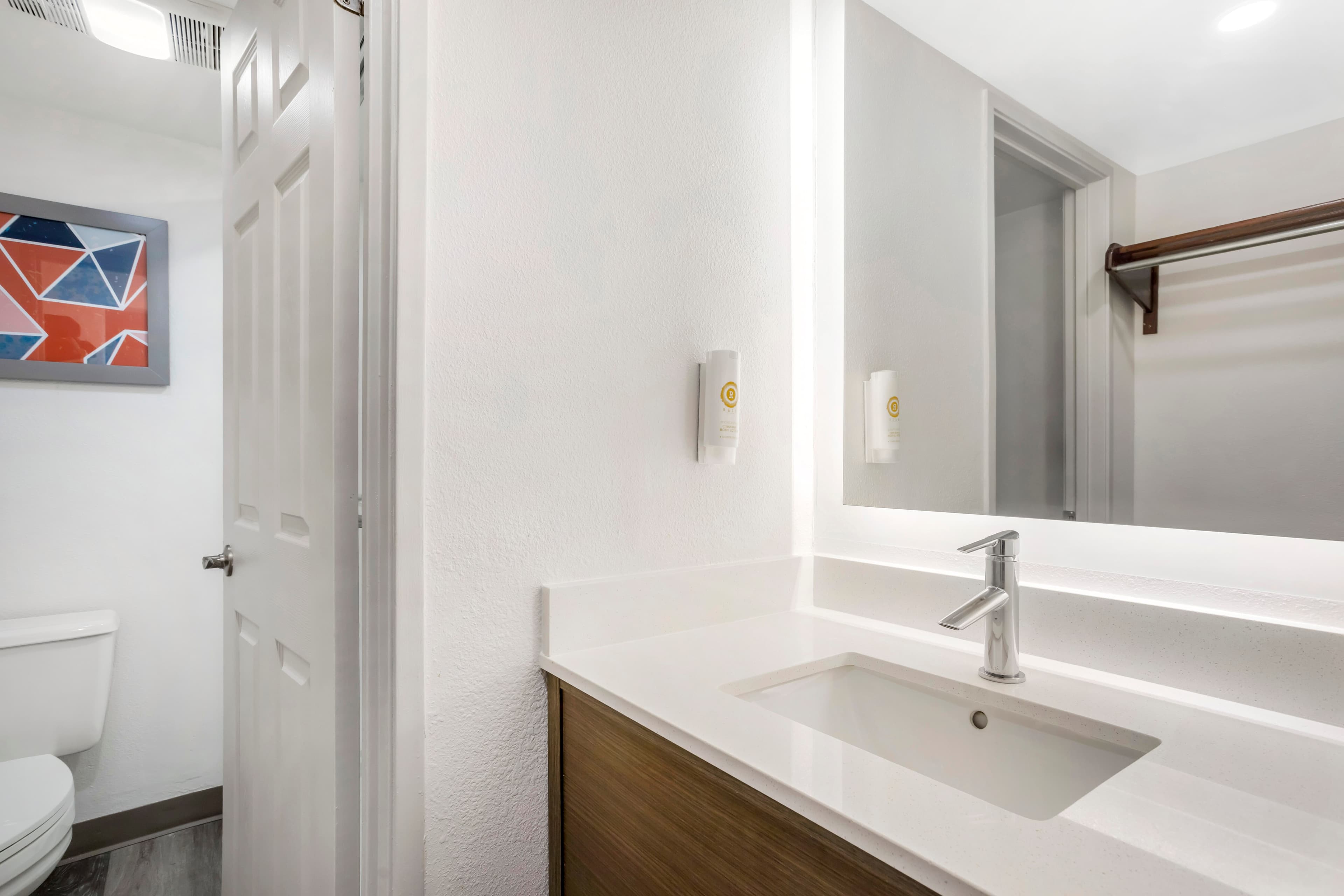 Comfort Inn Edgewater on Hudson River — 27