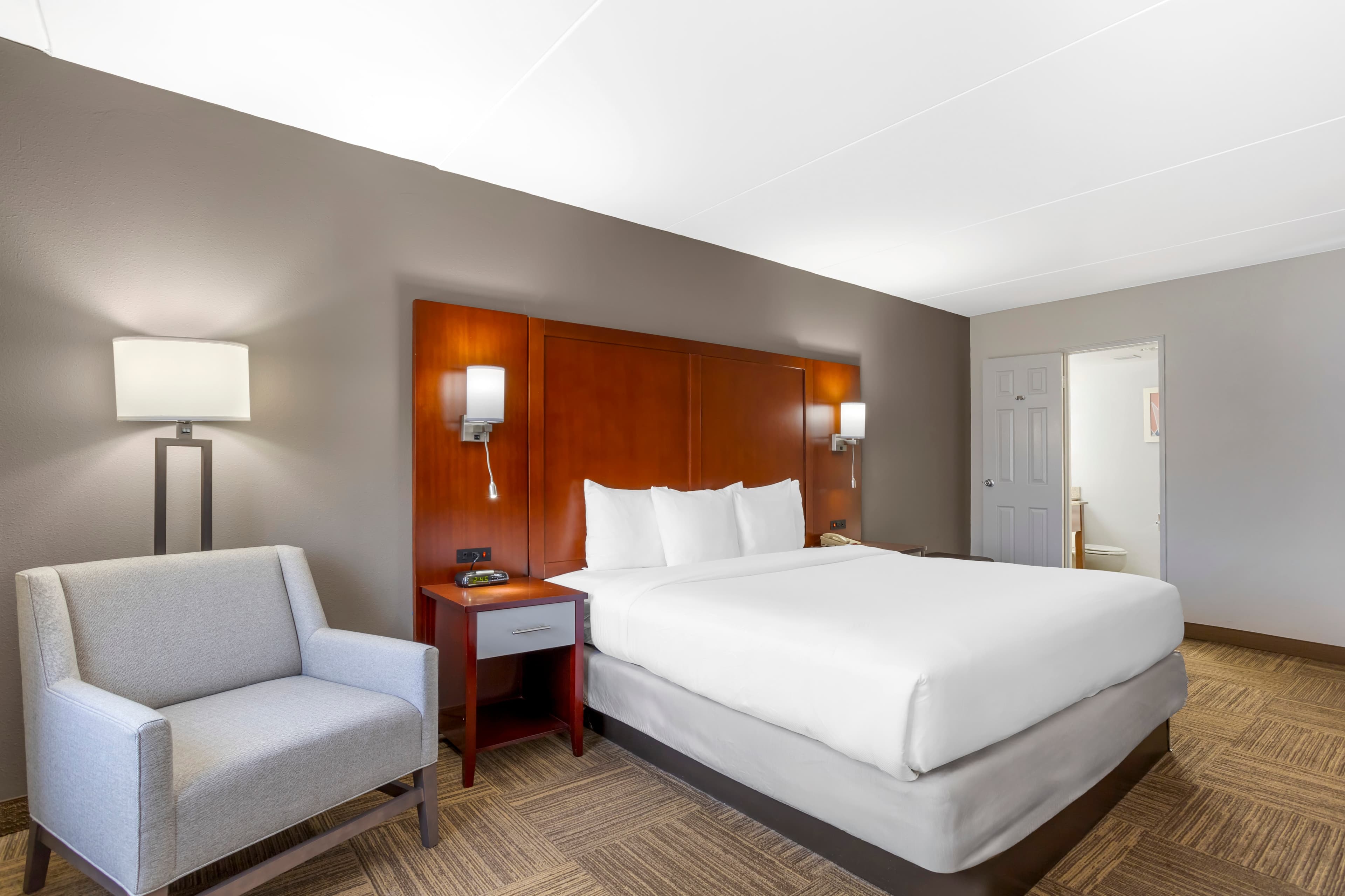 Comfort Inn Edgewater on Hudson River — 8