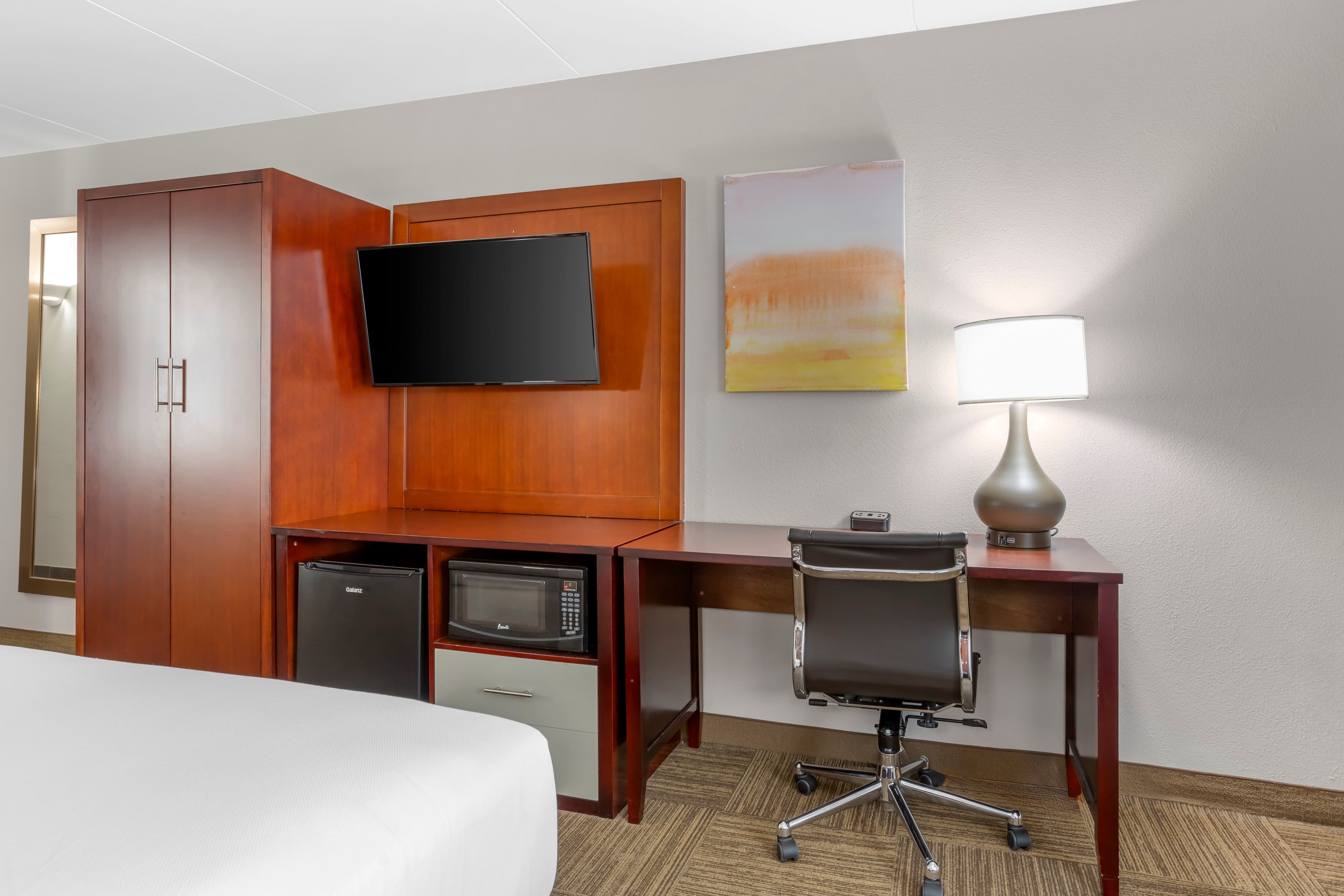 Comfort Inn Edgewater on Hudson River — 14