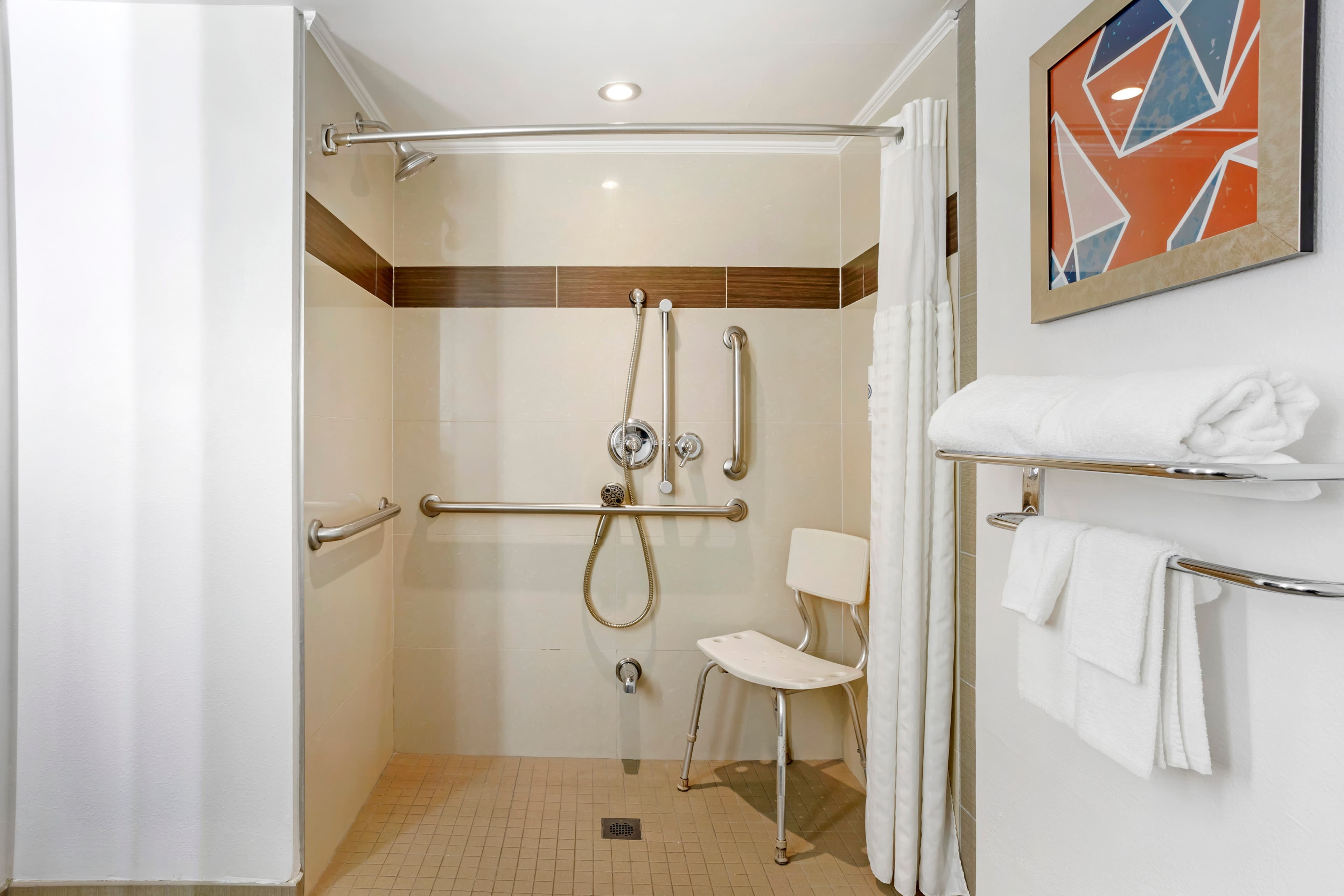 Comfort Inn Edgewater on Hudson River - Image 5
