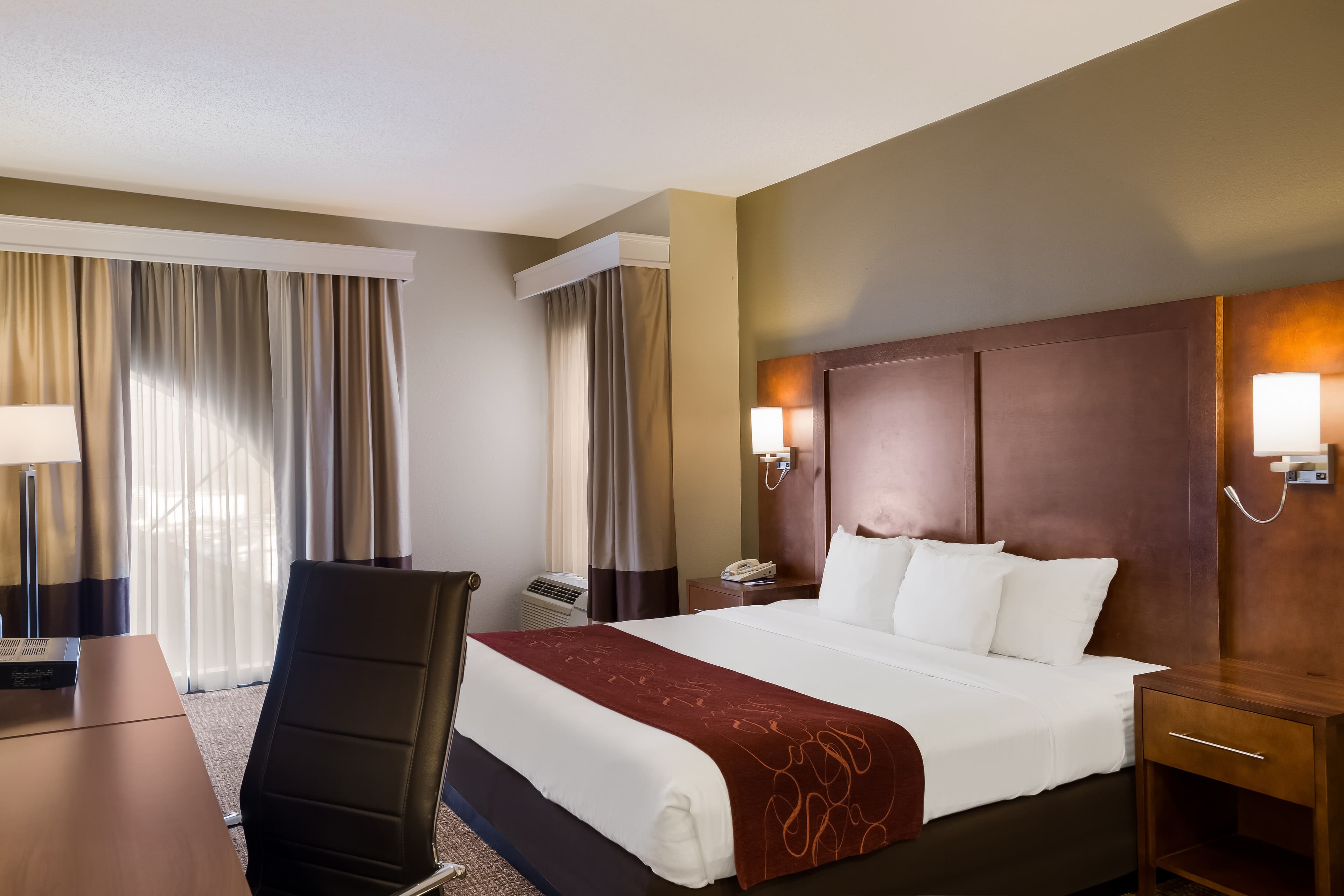 Comfort Suites Near University — 4