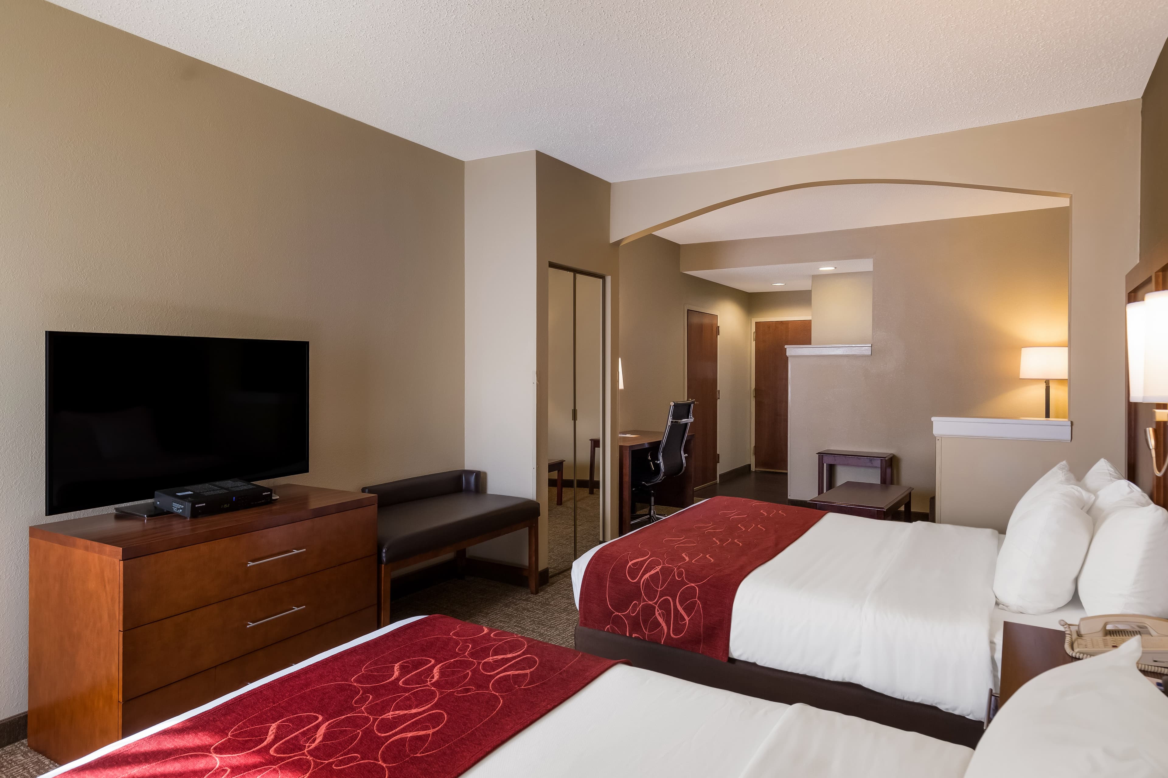 Comfort Suites Near University — 17