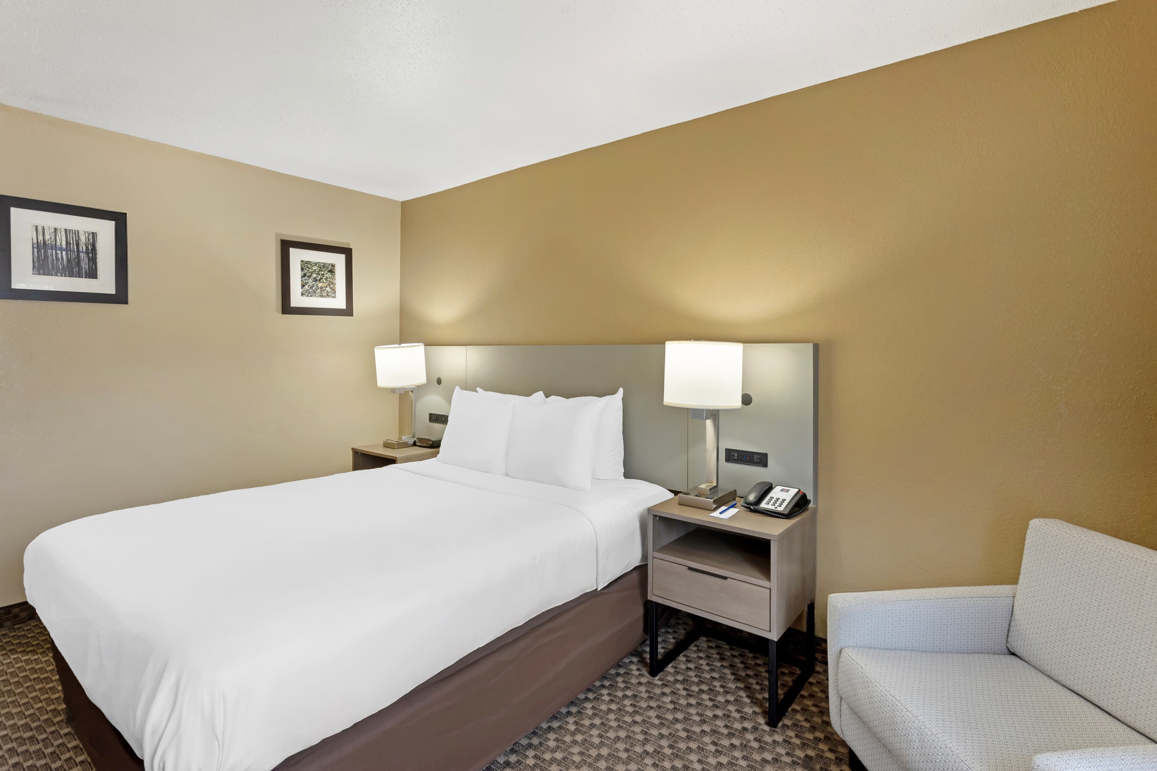 Comfort Inn & Suites Carneys Point - Pennsville — 16