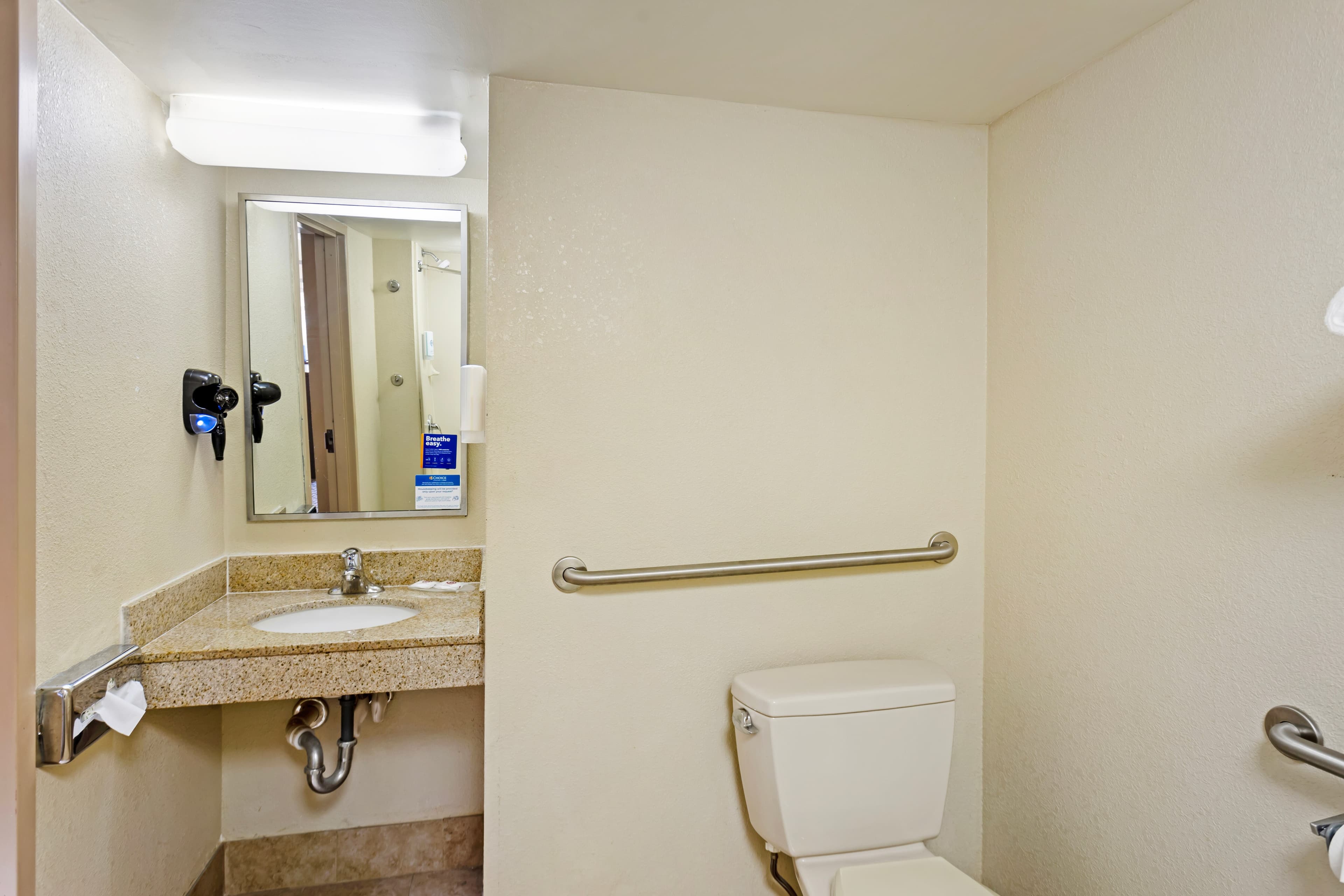 Comfort Inn & Suites Carneys Point - Pennsville — 17