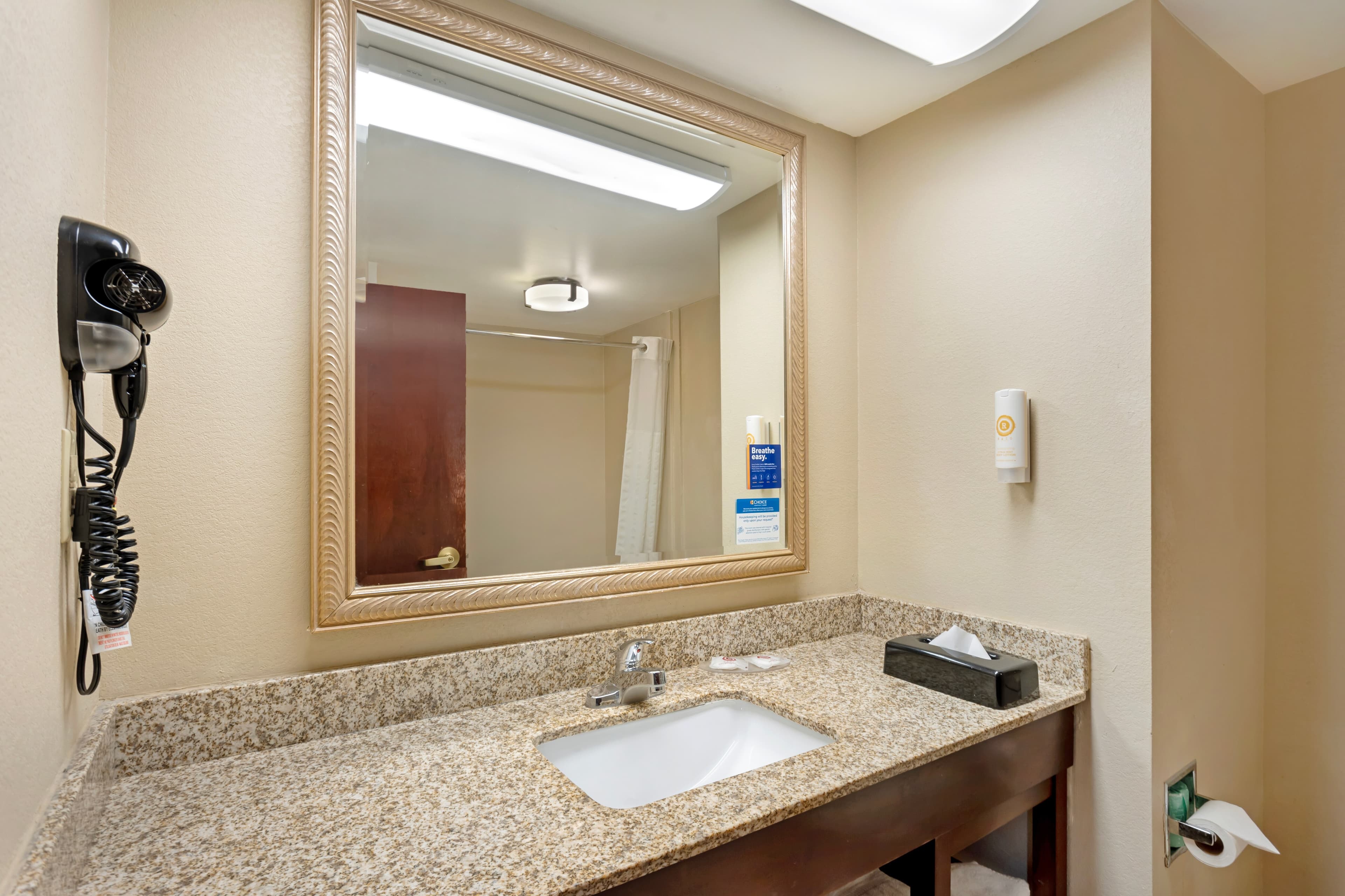 Comfort Inn & Suites Carneys Point - Pennsville — 26