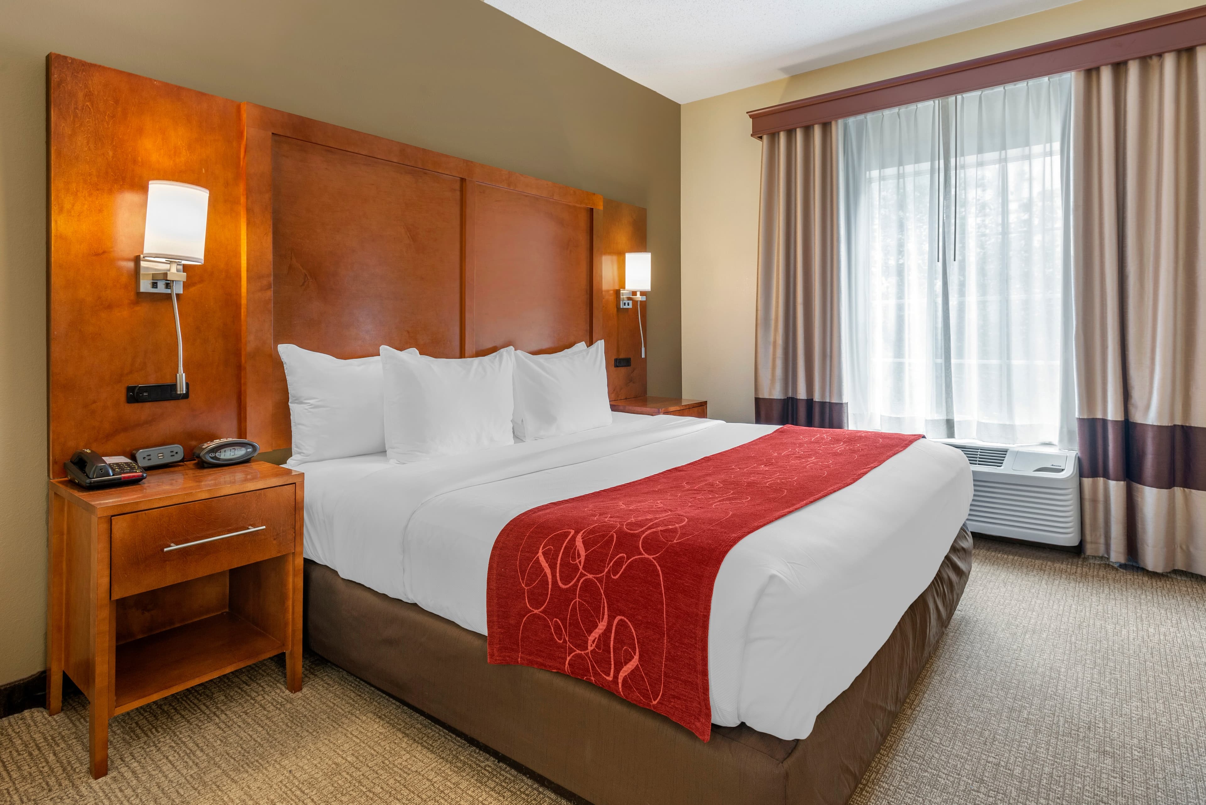 Comfort Suites Newark - Harrison — 12