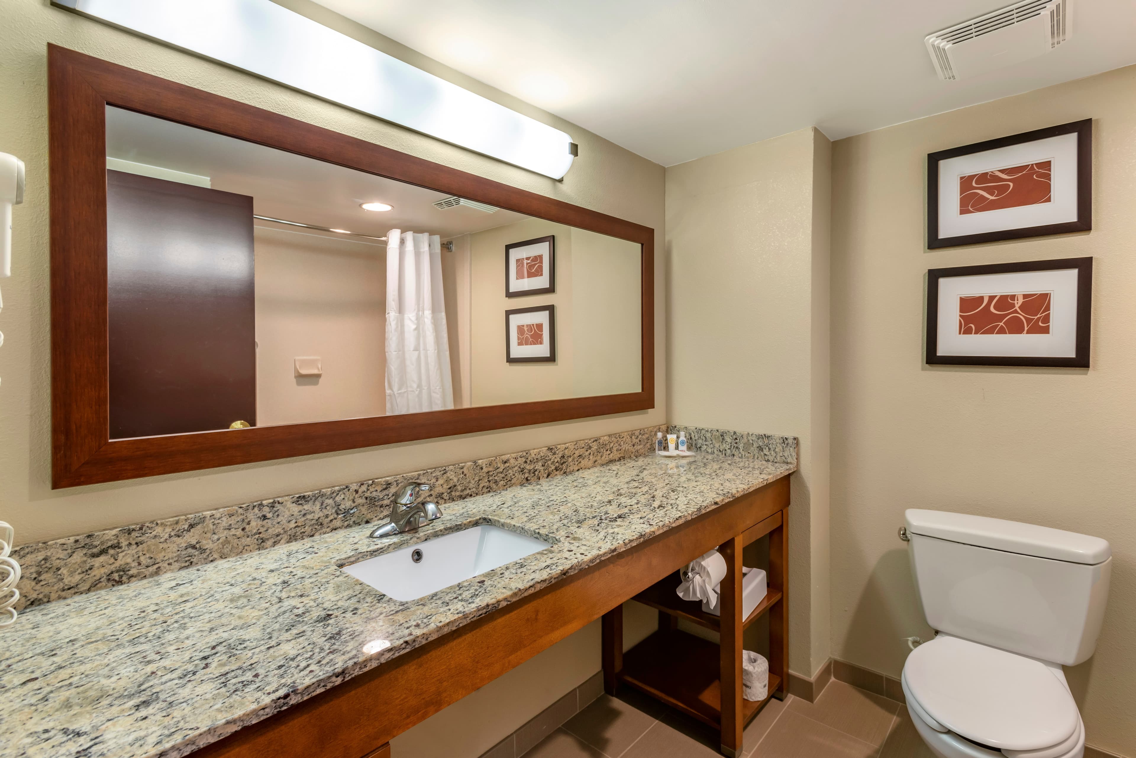 Comfort Suites Newark - Harrison — 15