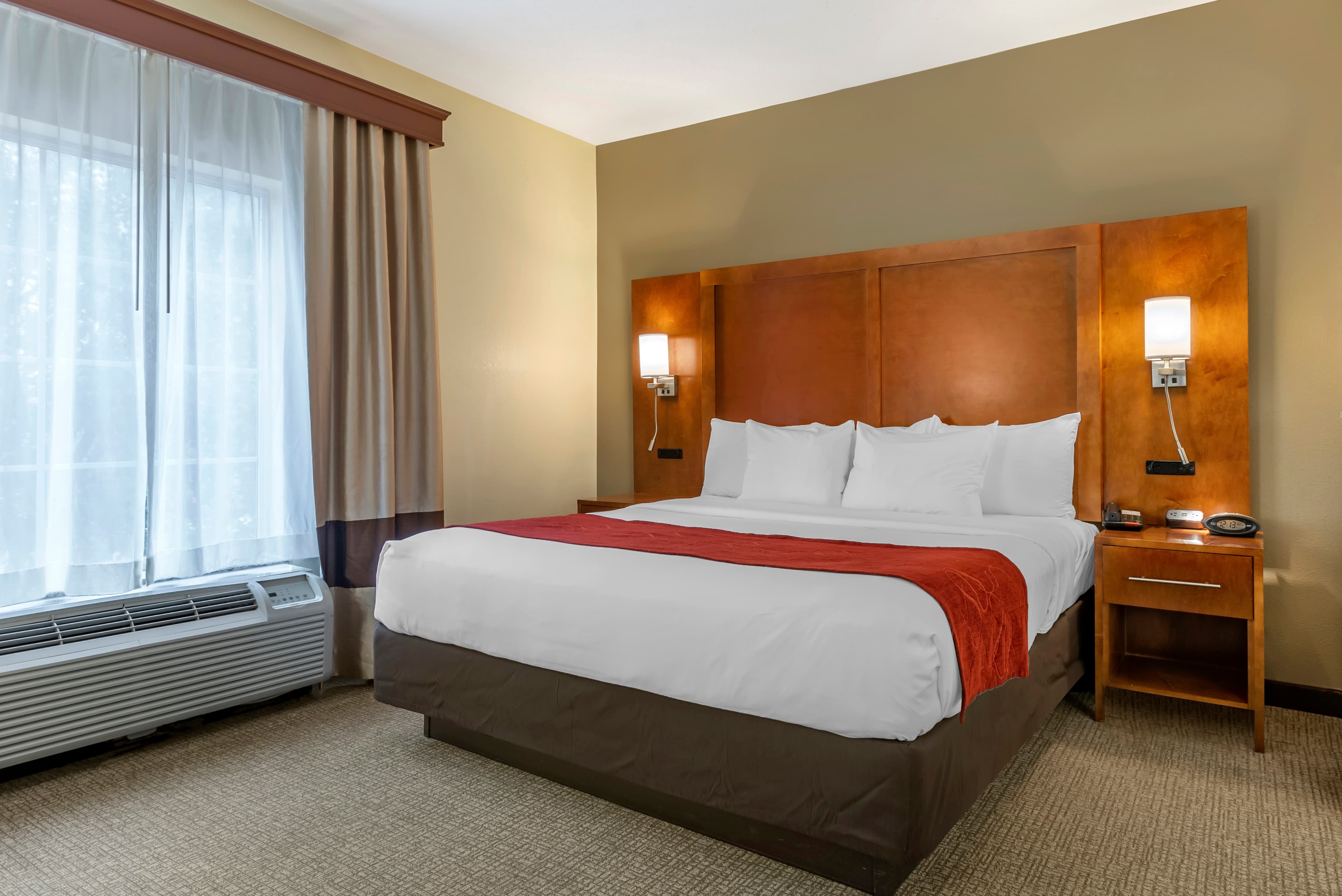 Comfort Suites Newark - Harrison — 16