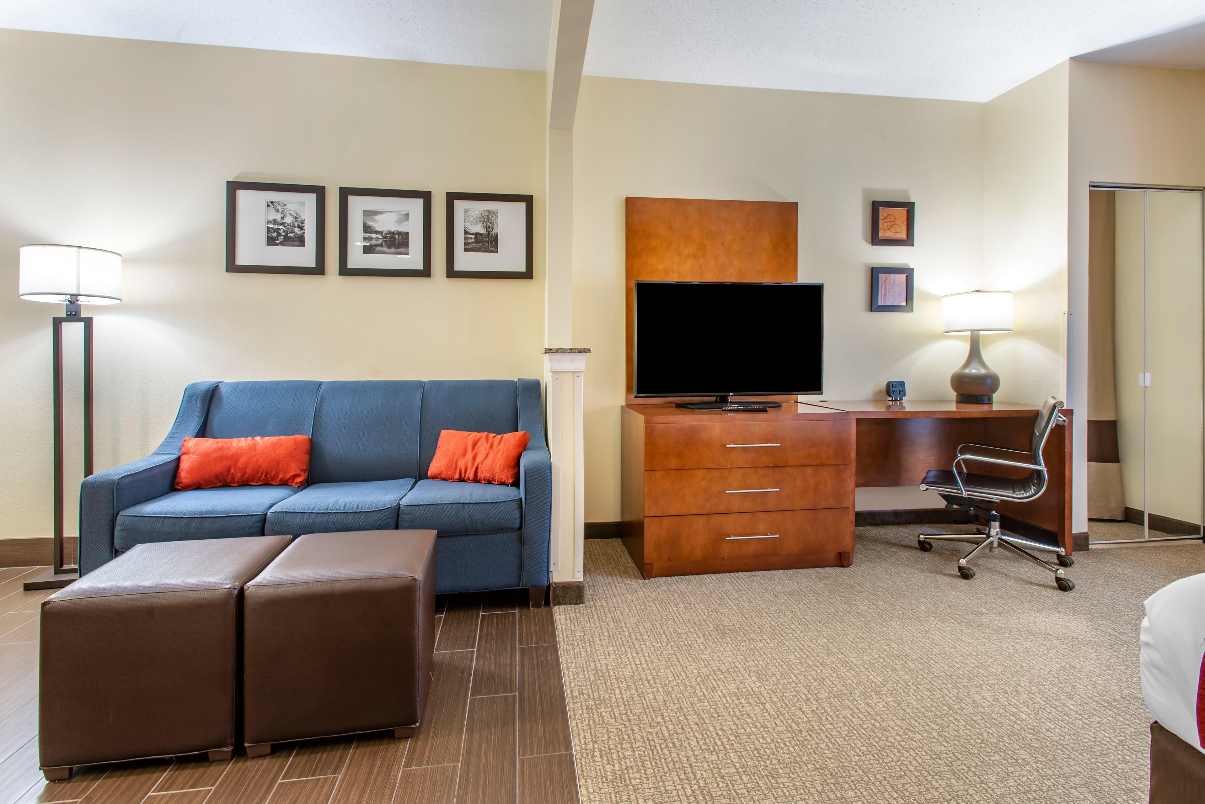 Comfort Suites Newark - Harrison — 17