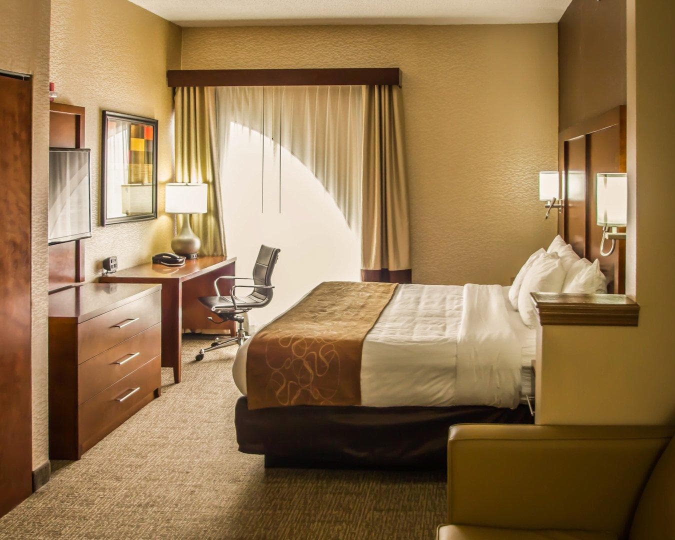 Quality Suites NYC Gateway — 17