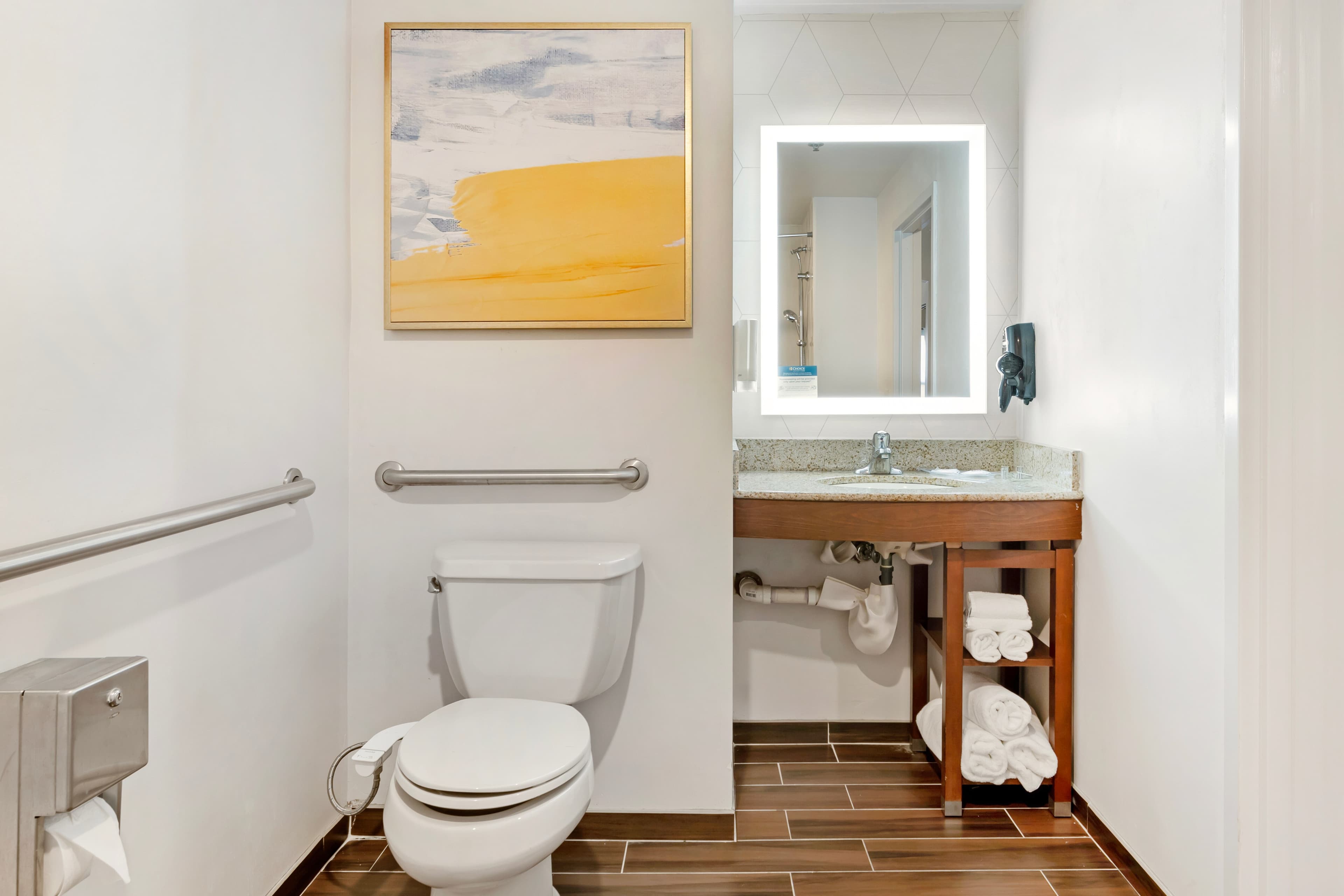 Comfort Suites East Brunswick - South River - Image 5