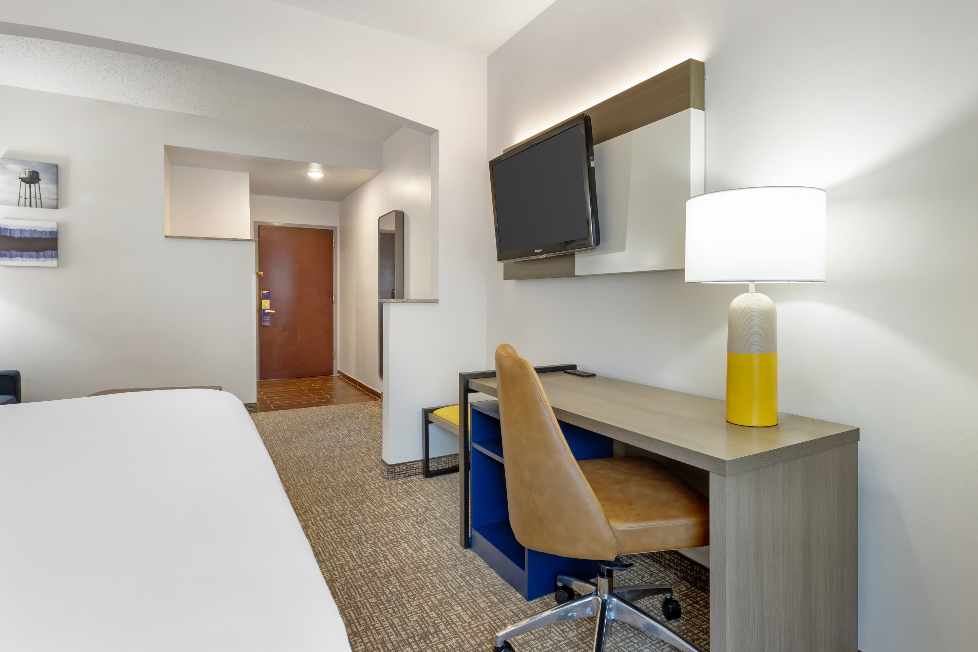 Comfort Suites East Brunswick - South River — 10
