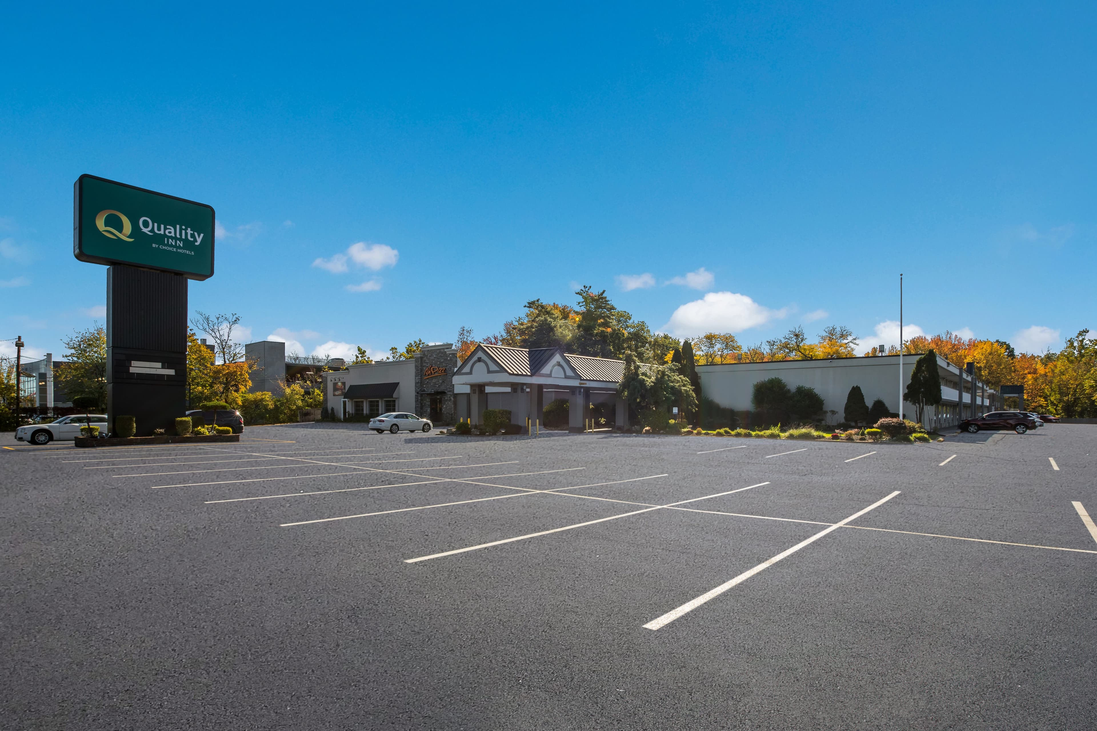 Quality Inn Wayne - Fairfield Area - Image 1