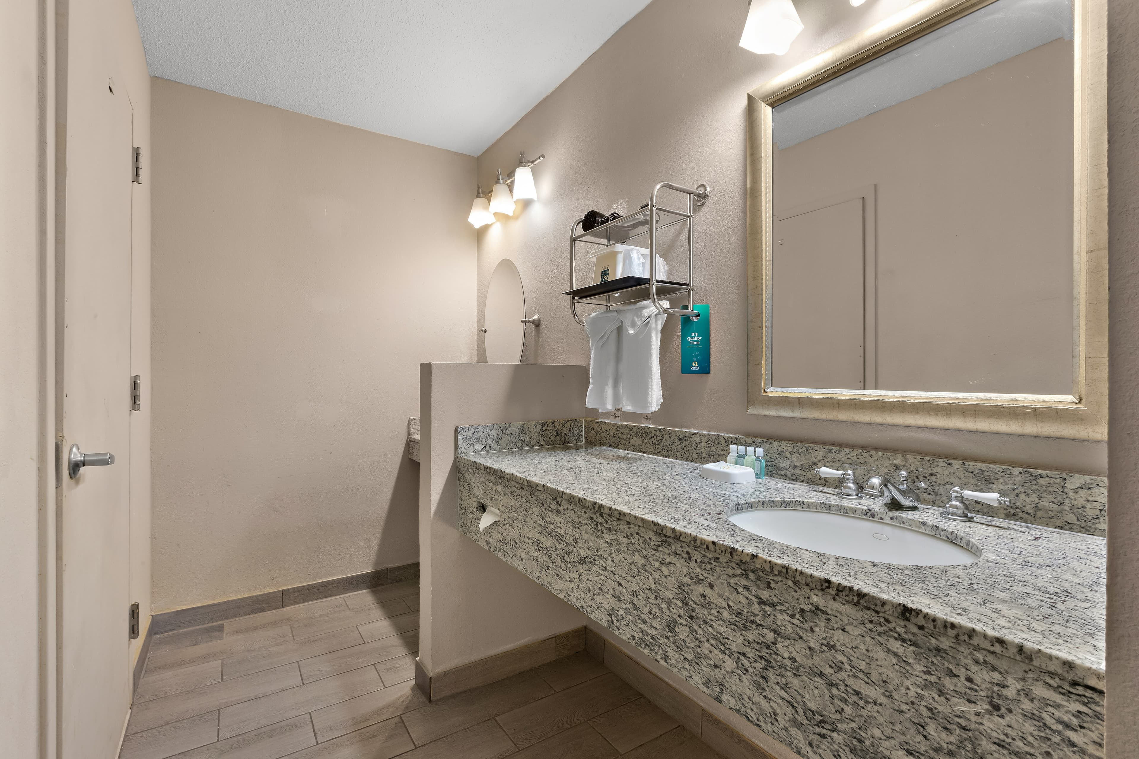 Quality Inn Wayne - Fairfield Area — 18