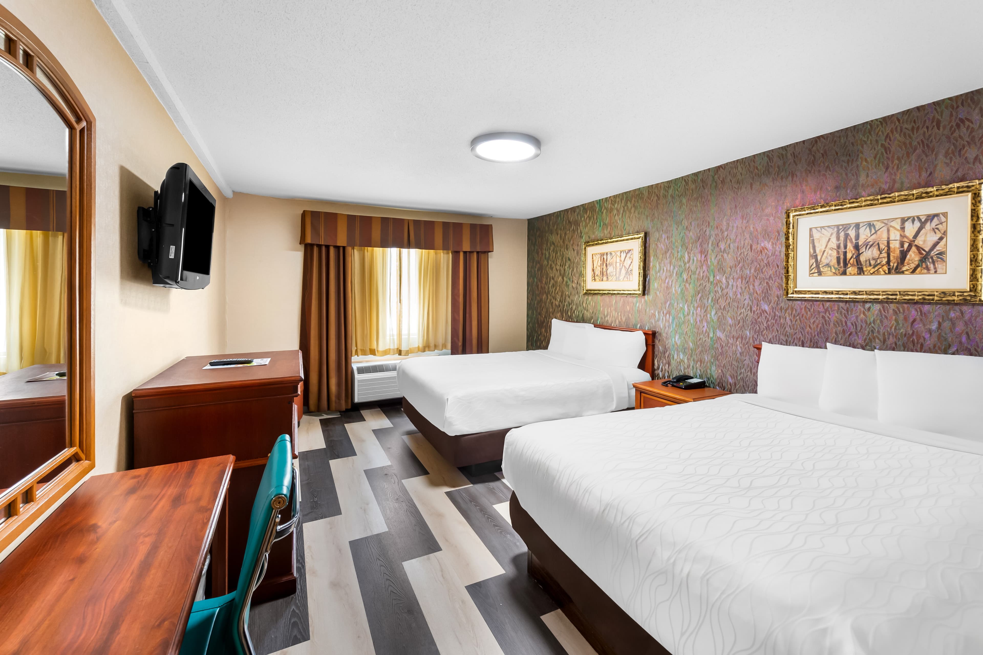 Rodeway Inn Capri — 8