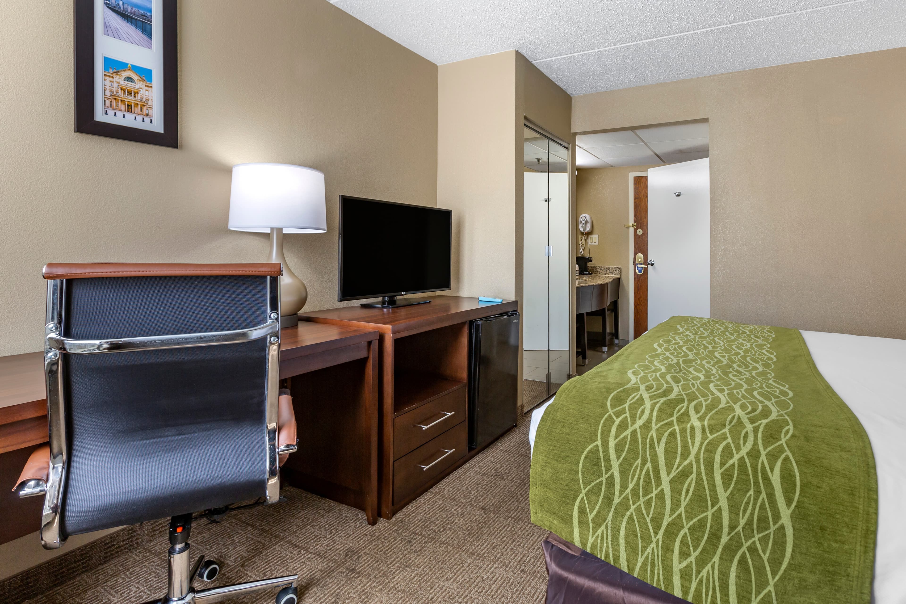 Comfort Inn Edison - New Brunswick — 16