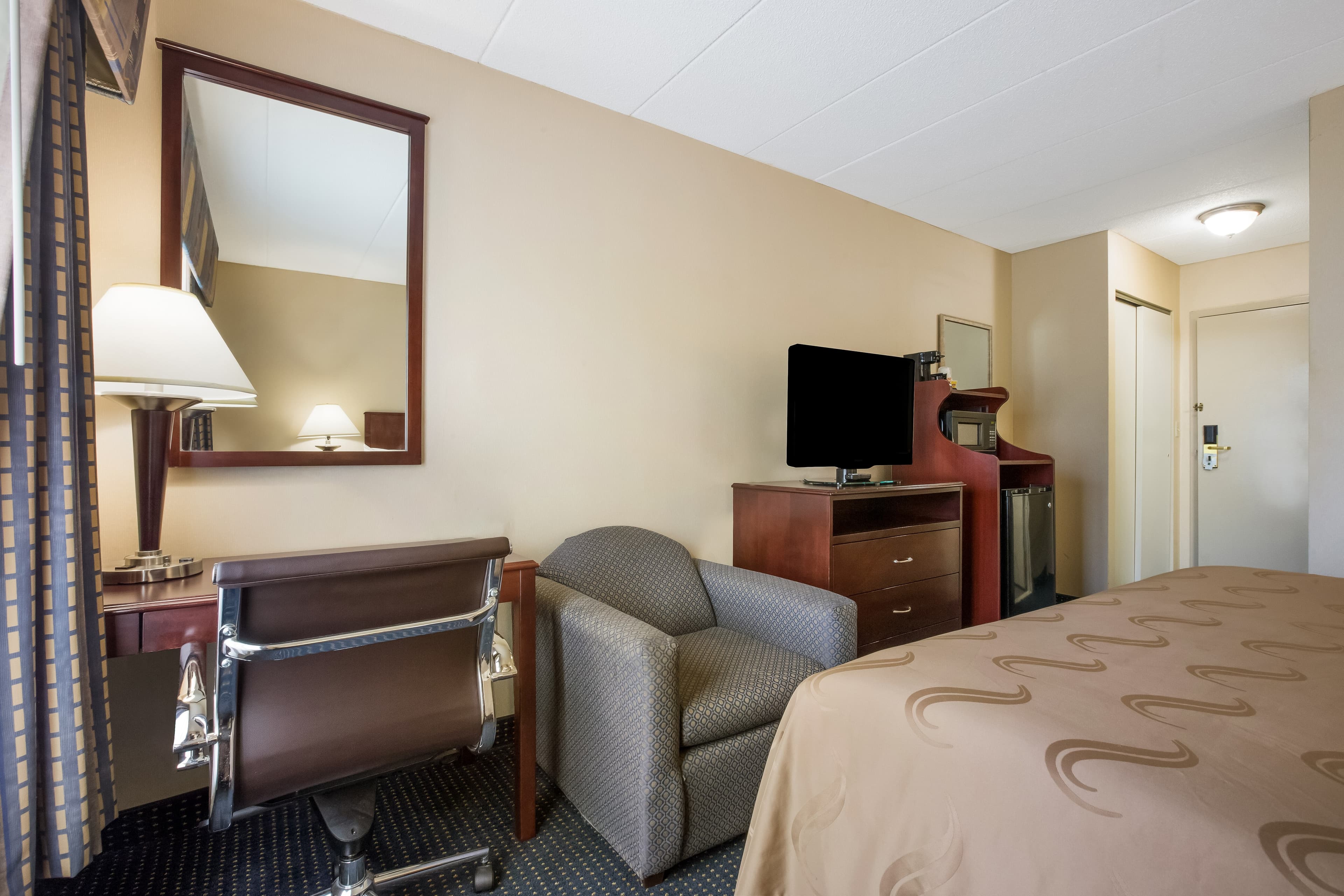 Quality Inn Near Princeton - Image 3