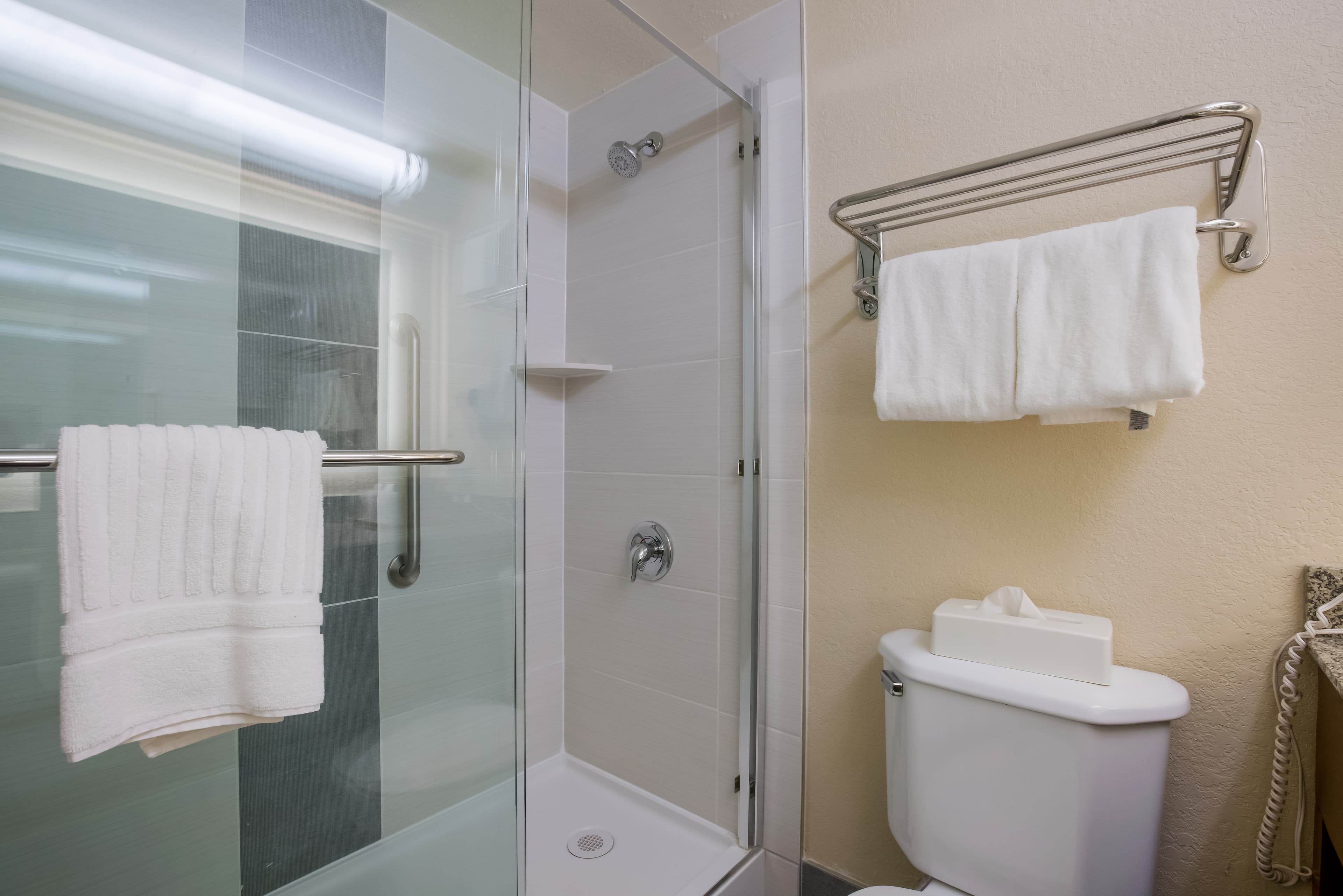 Quality Inn Near Princeton - Image 5