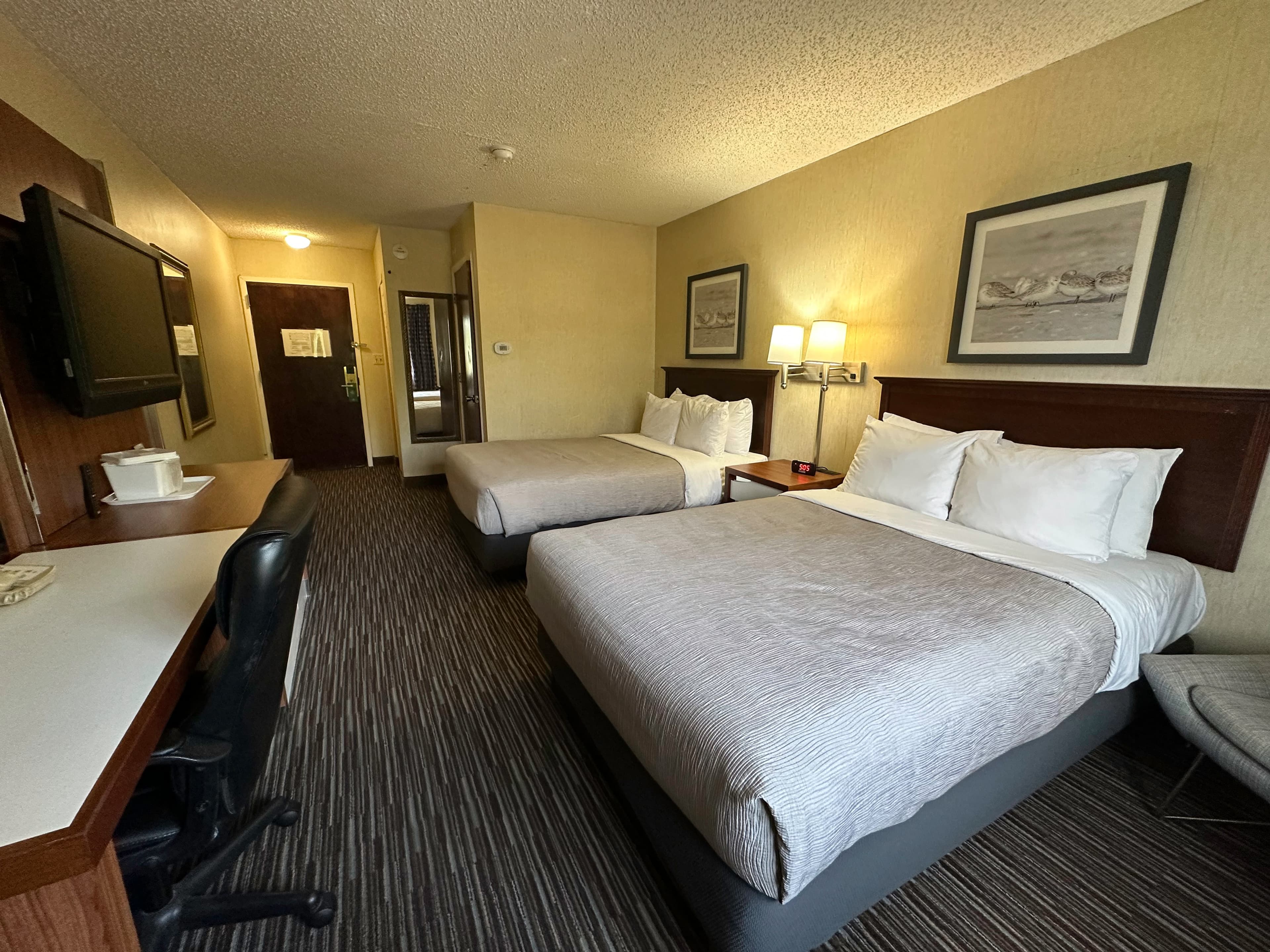 Quality Inn near Toms River Corporate Park - Image 4