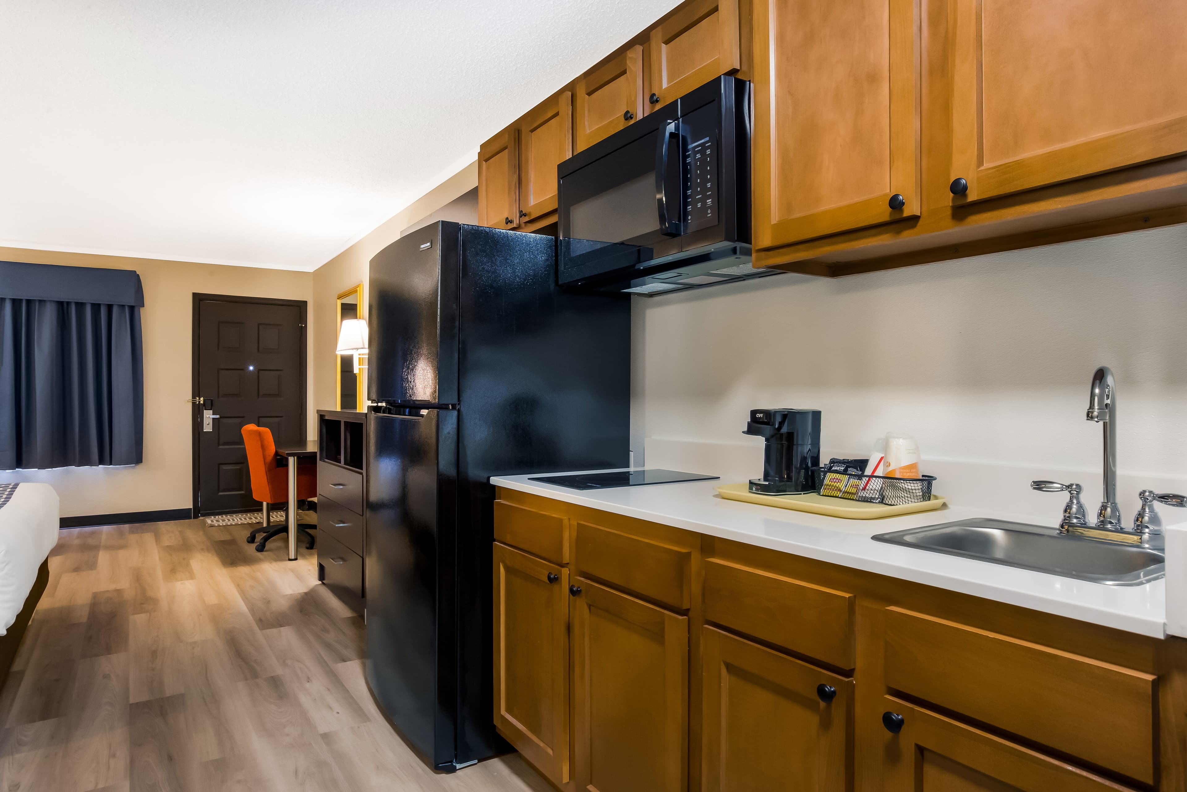 Suburban Studios Millville - Image 1