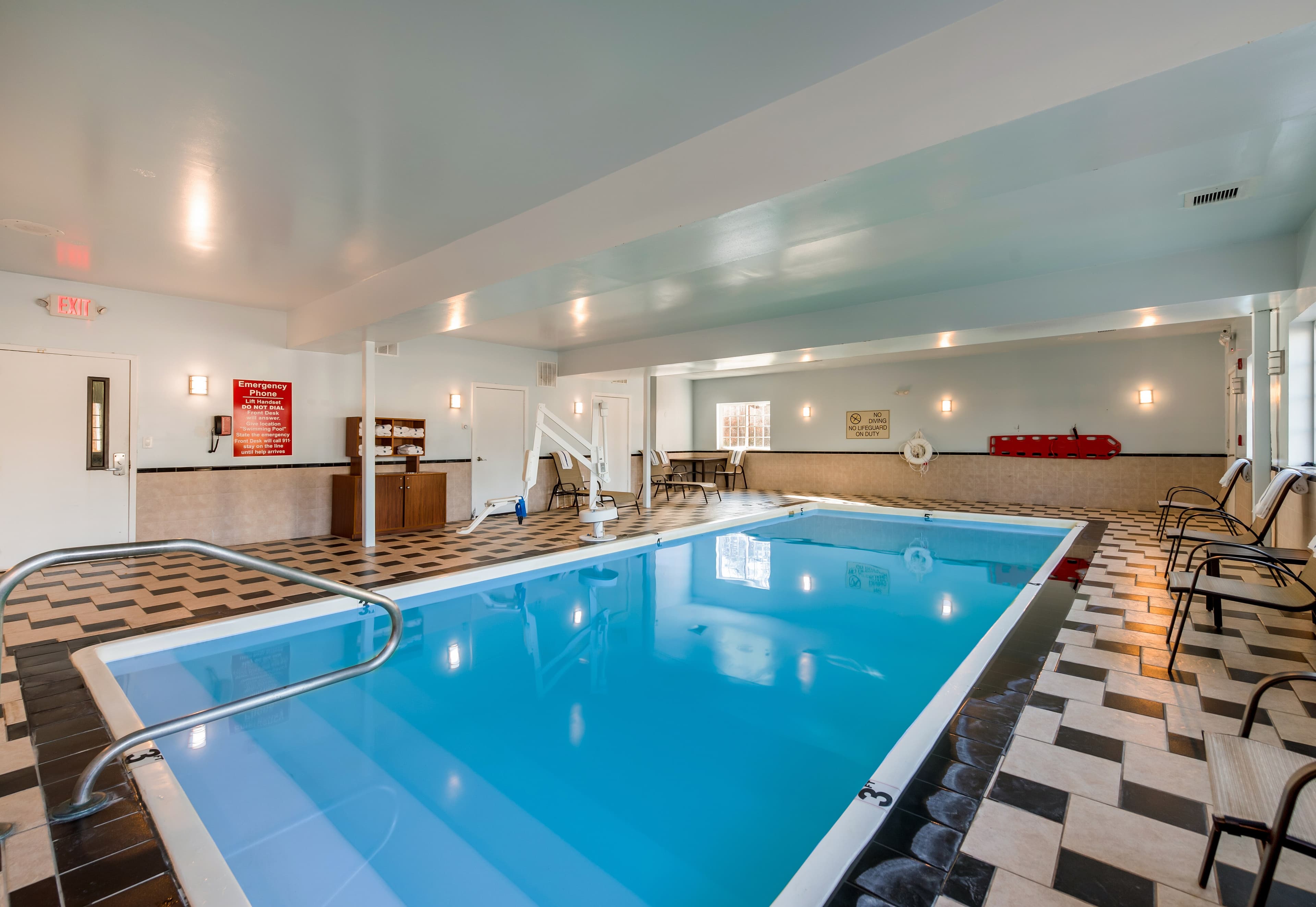 Comfort Suites Atlantic City North - Image 1