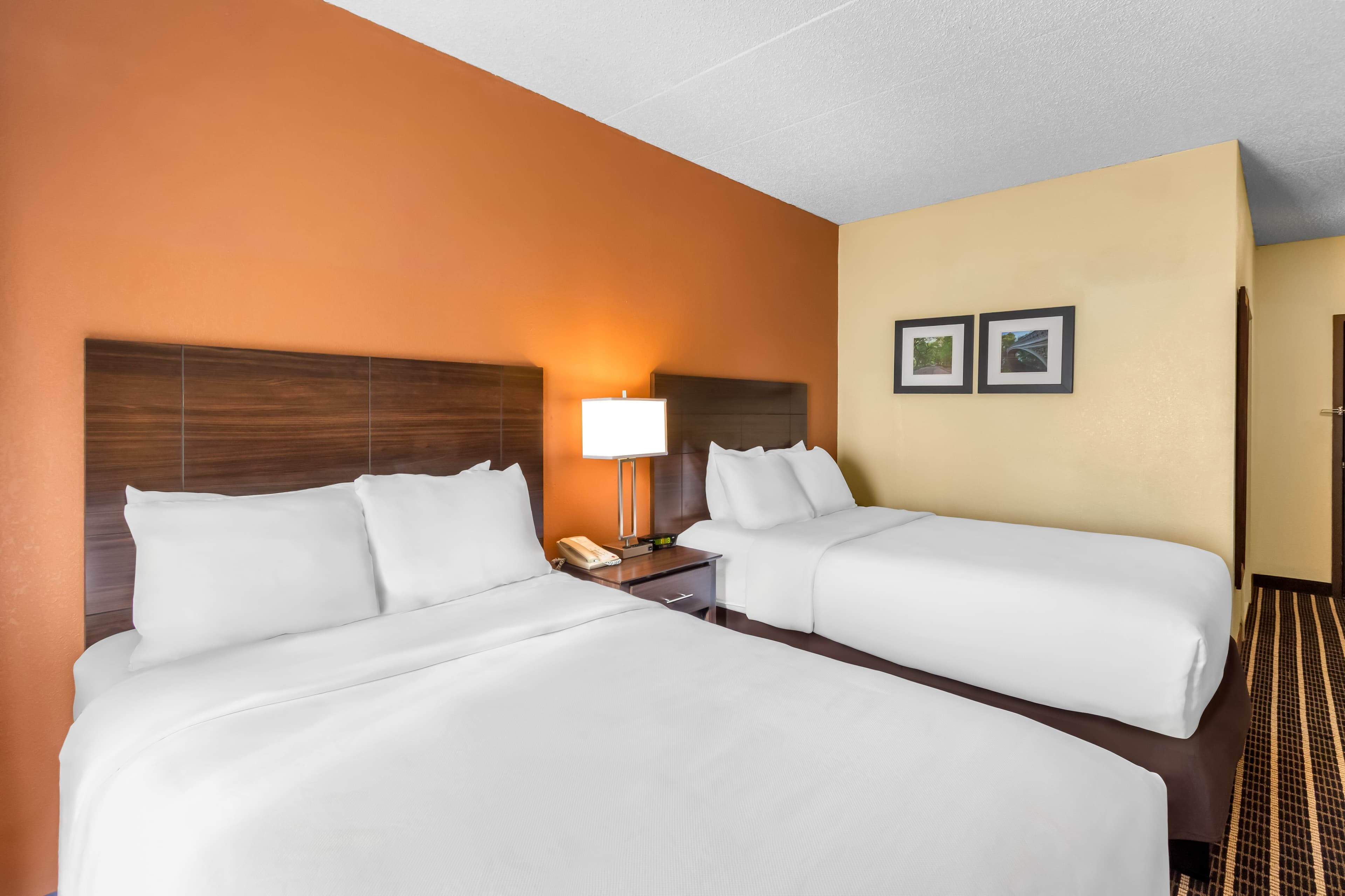 Comfort Inn & Suites Somerset - New Brunswick — 3