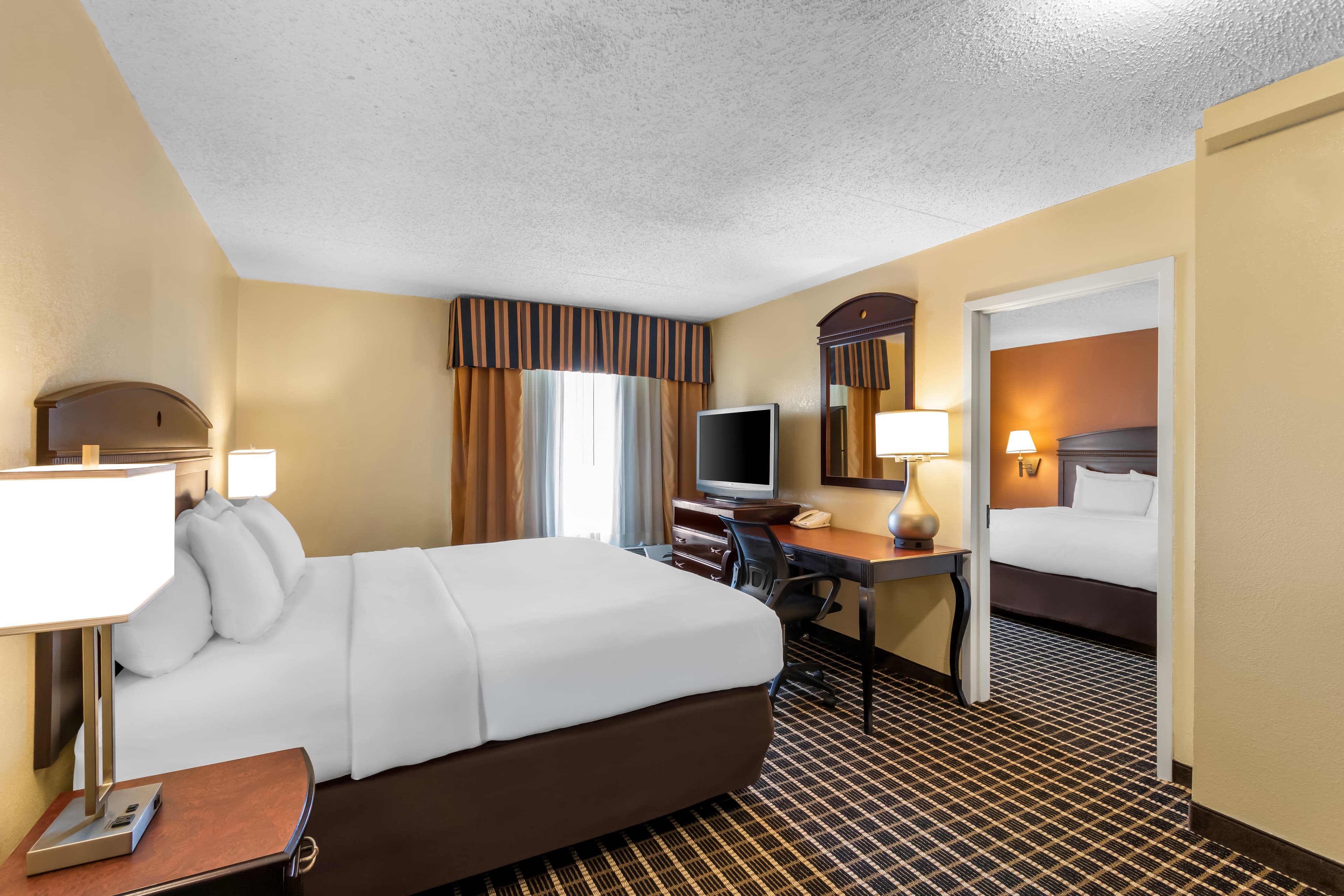 Comfort Inn & Suites Somerset - New Brunswick — 20